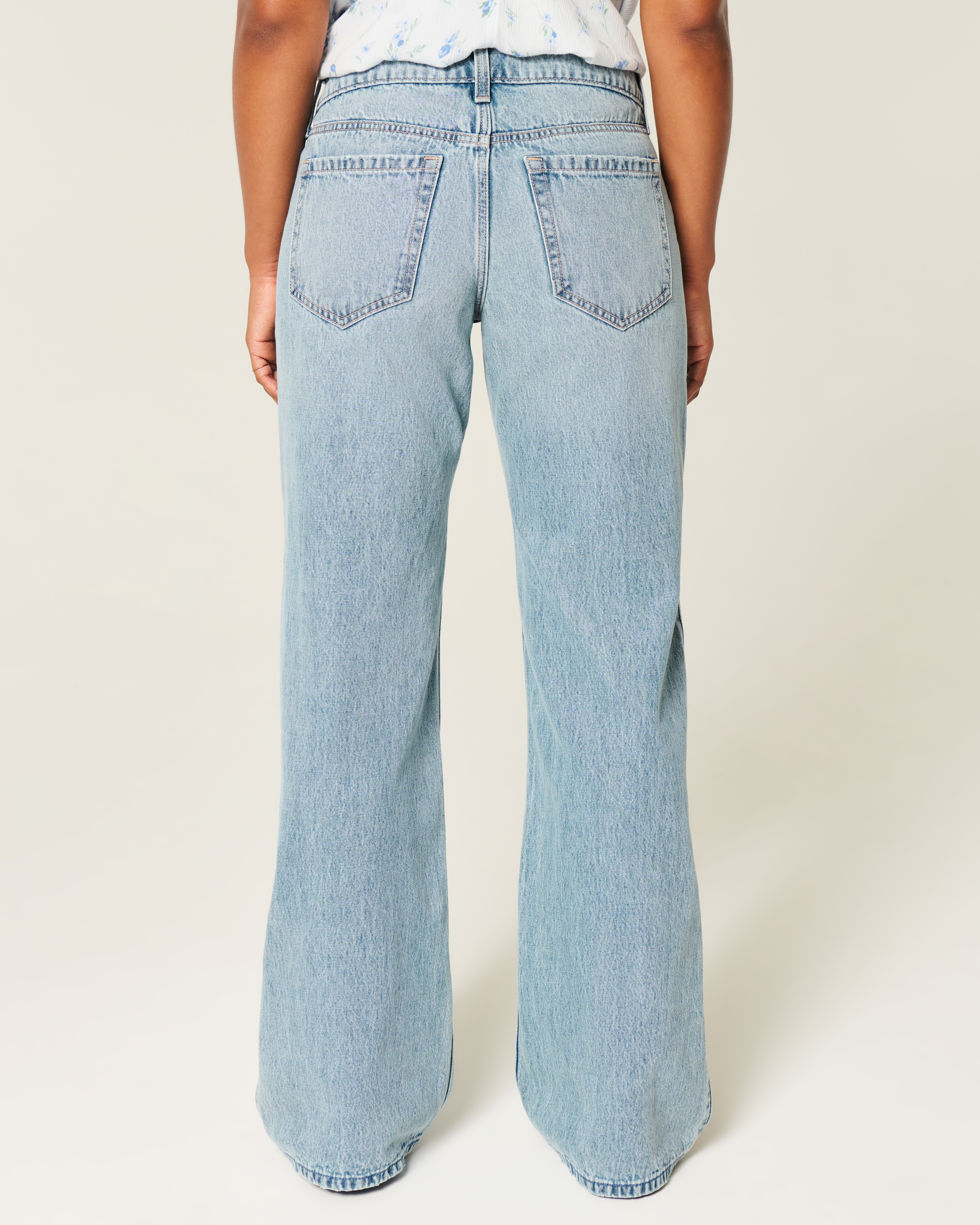Curvy Low-Rise Medium Wash Baggy Jeans