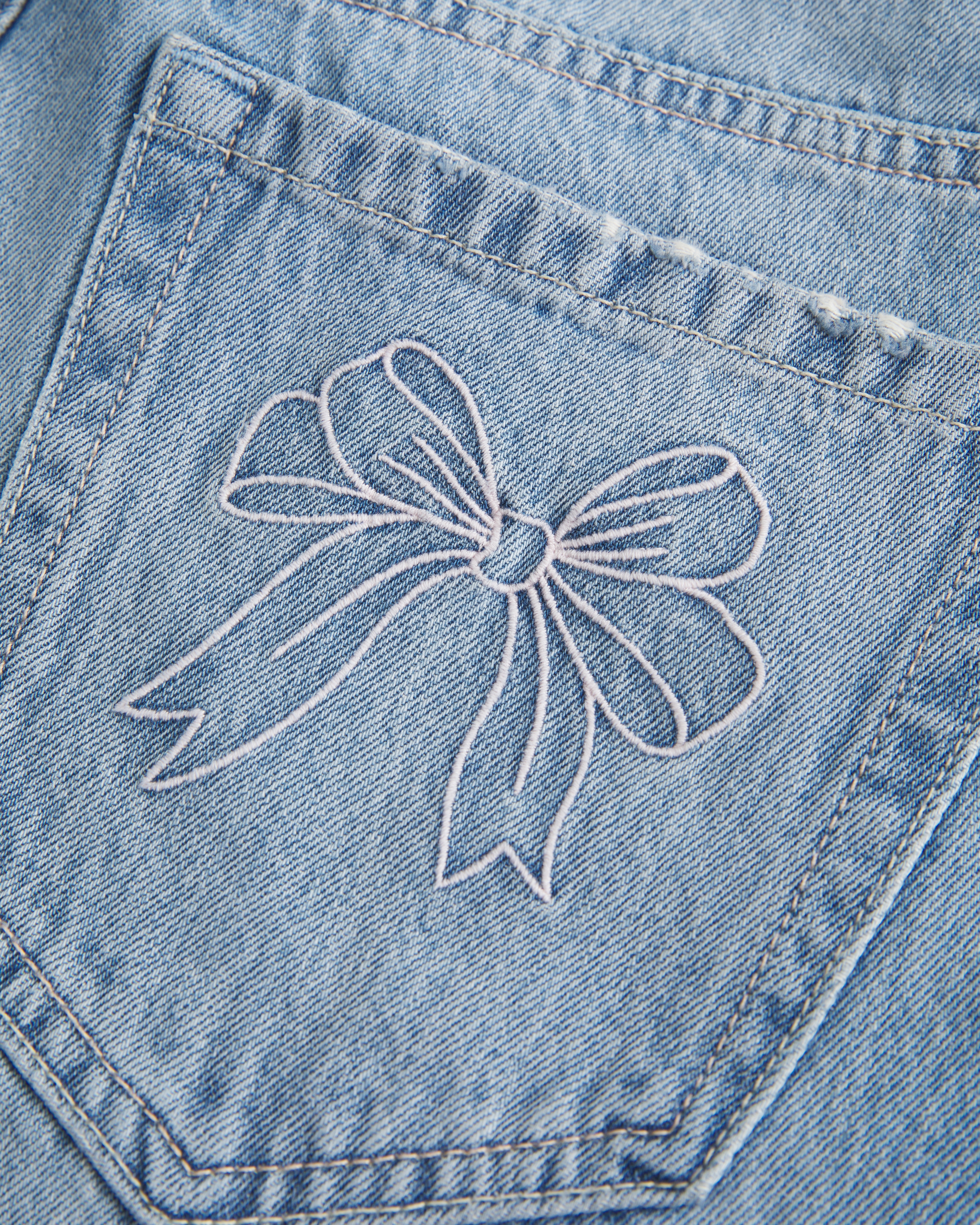 Low-Rise Light Wash Embroidered Bows Baggy Jeans