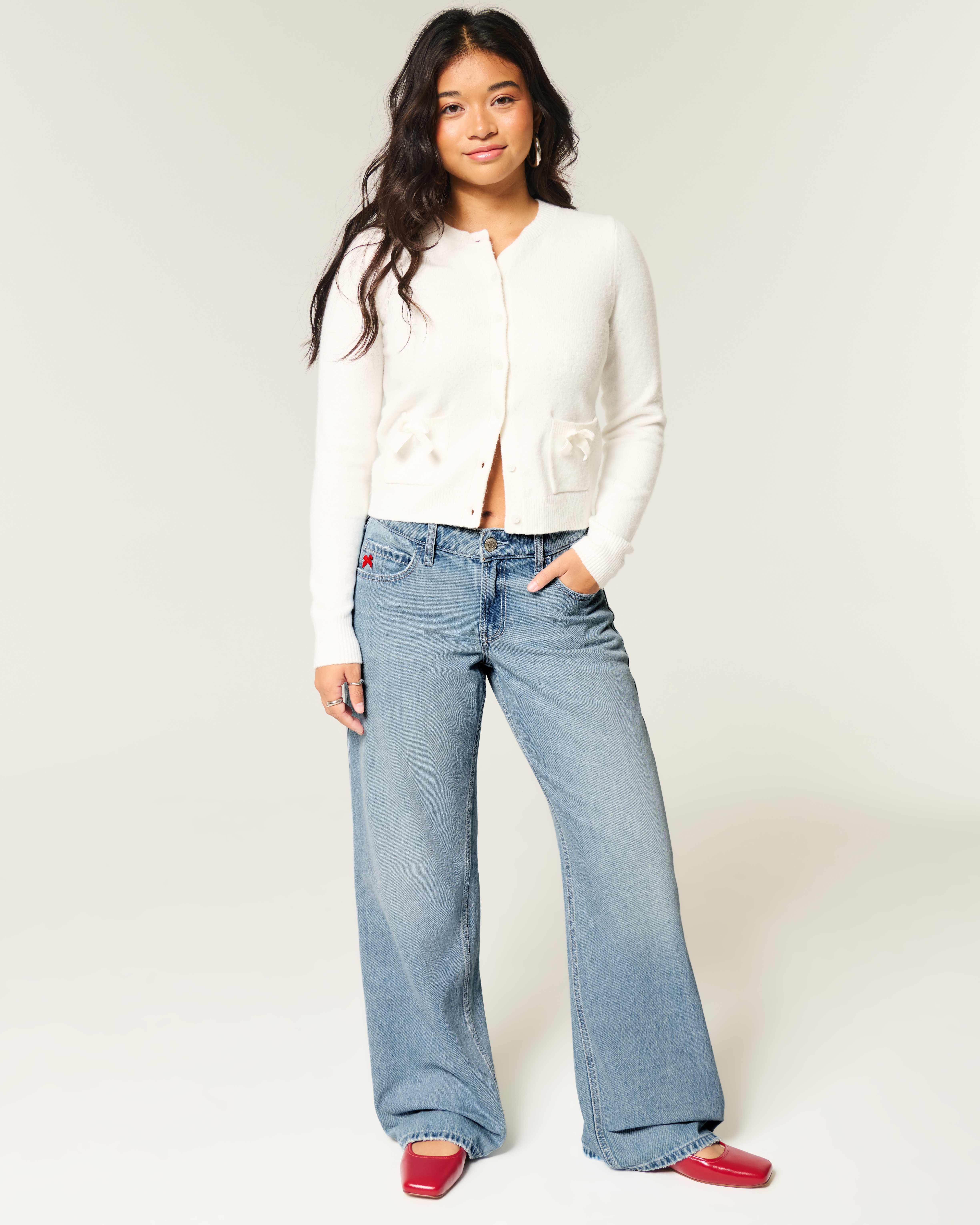 Low-Rise Light Wash Embroidered Deer Baggy Jeans