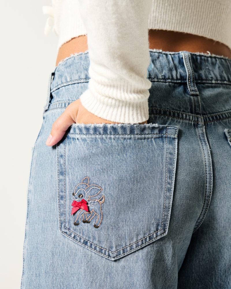 Low-Rise Light Wash Embroidered Deer Baggy Jeans