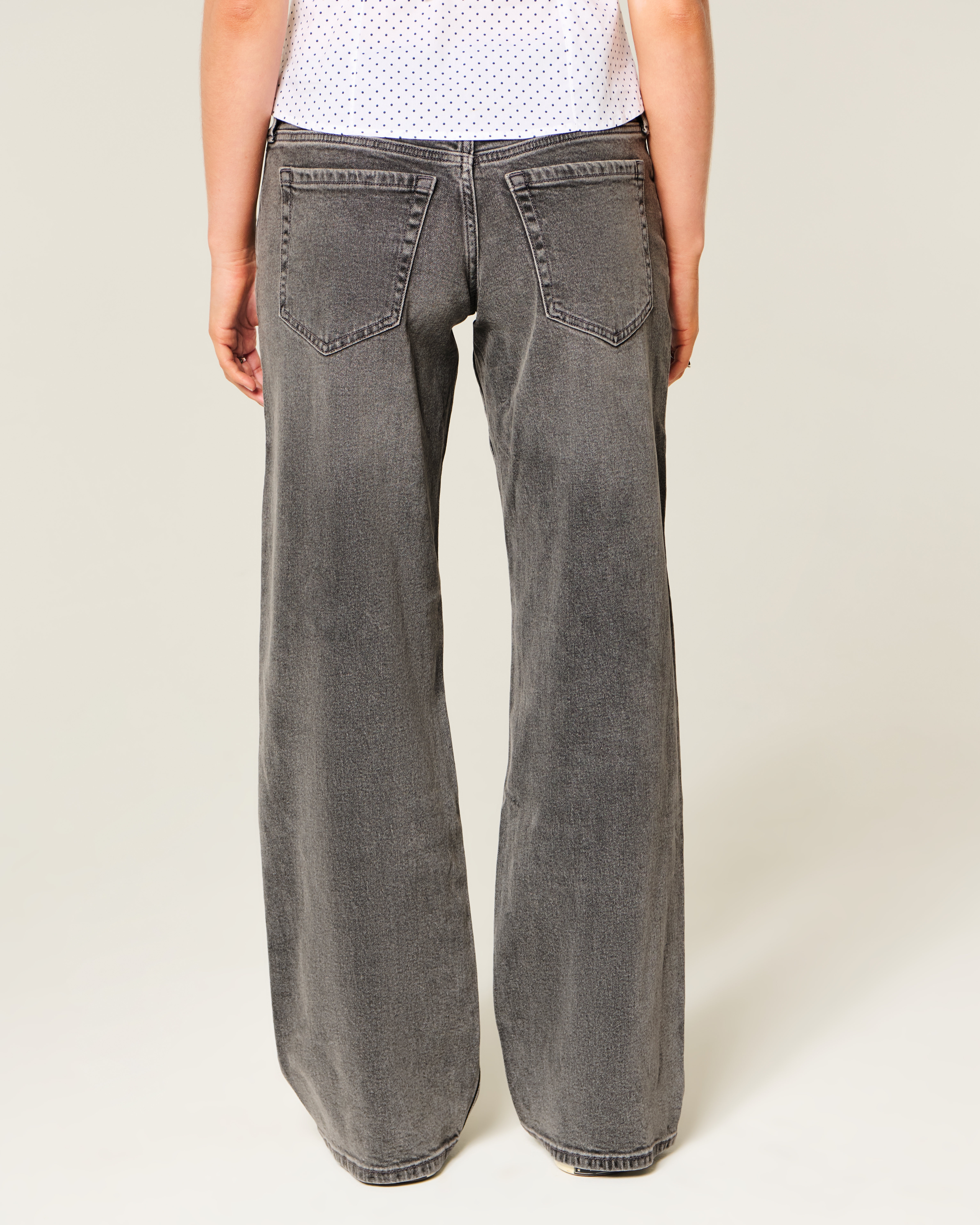 Low-Rise Grey Baggy Jeans