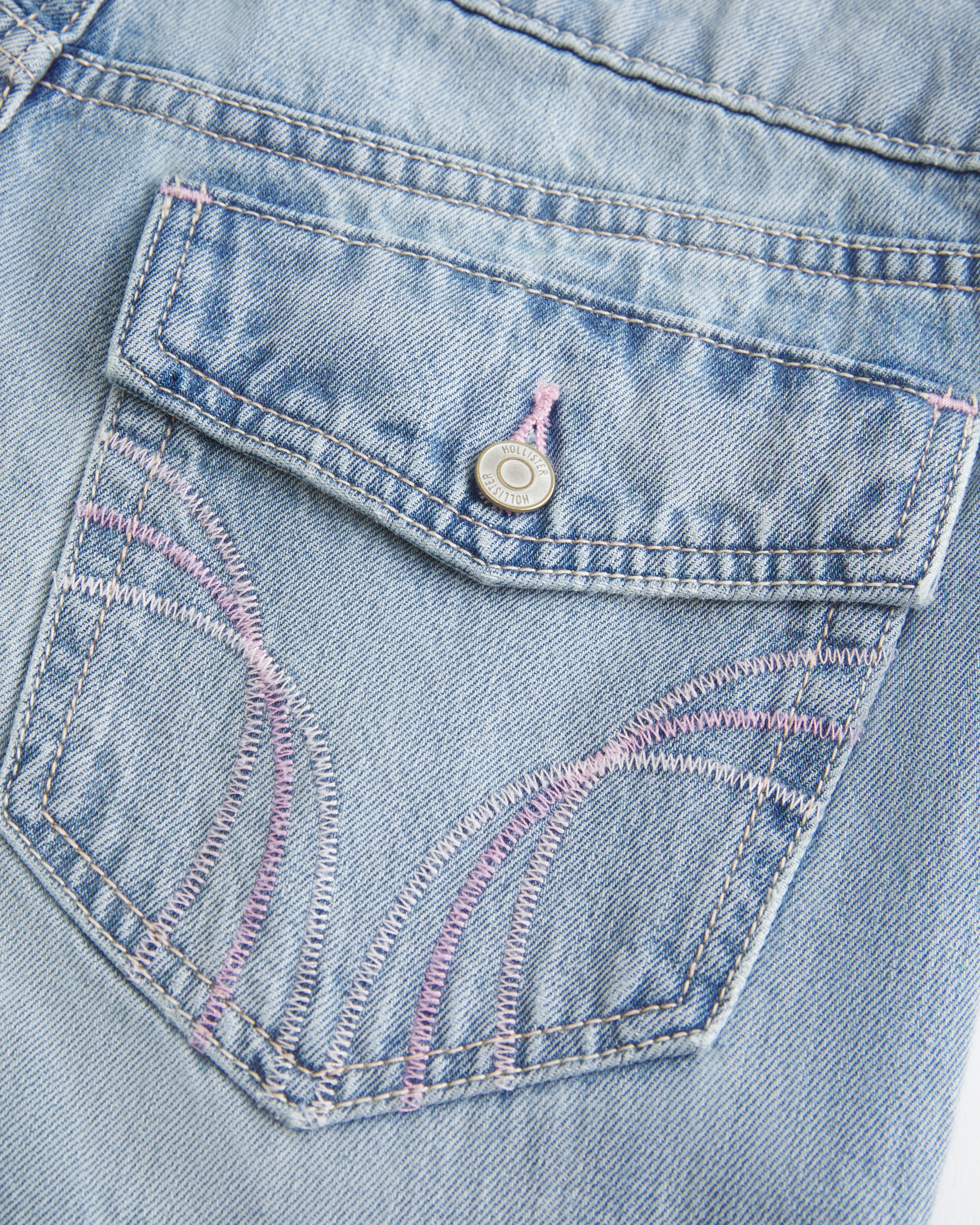 Low-Rise Y2K Light Wash Baggy Jeans