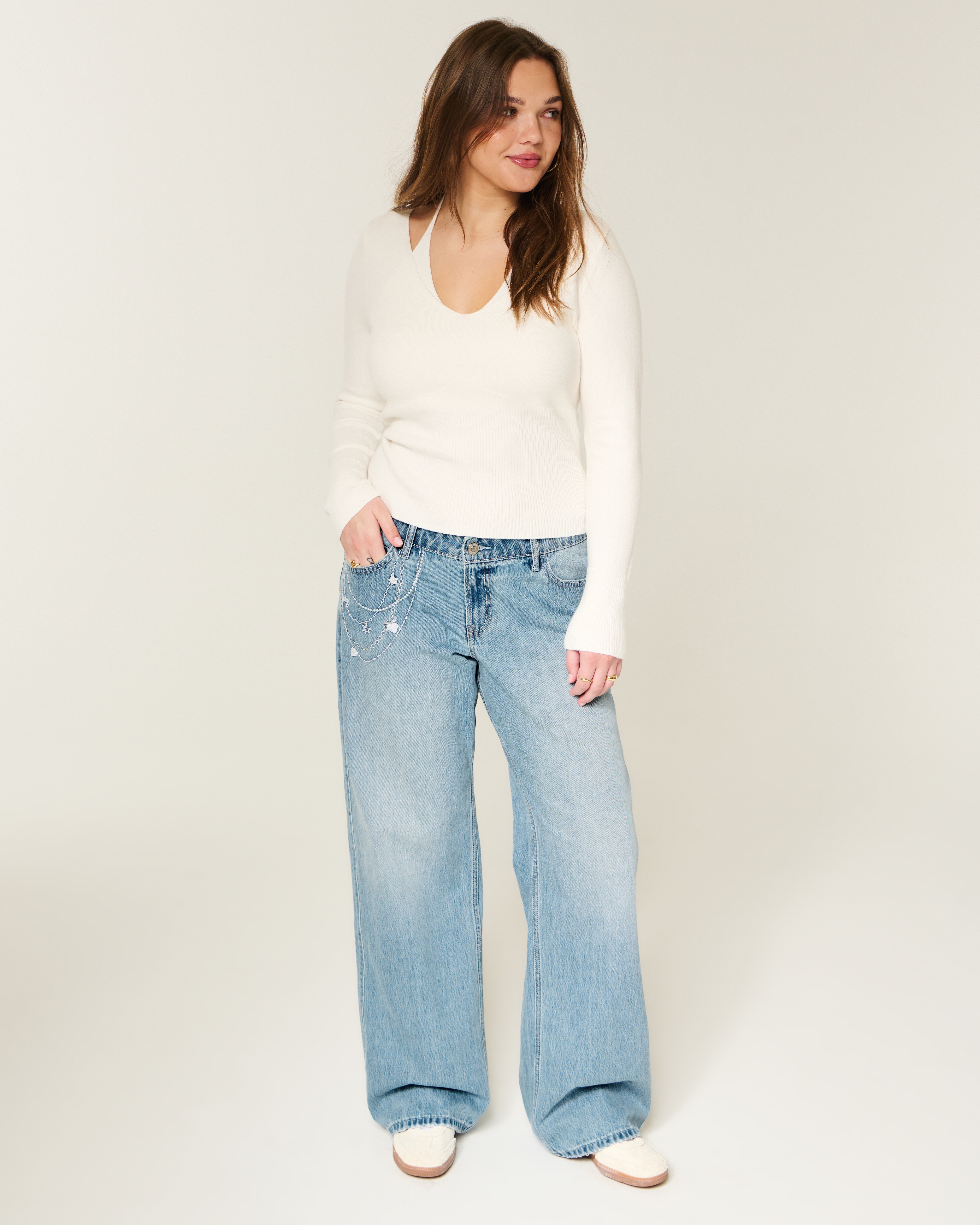 Low-Rise Light Wash Chain Embroidery Baggy Jeans