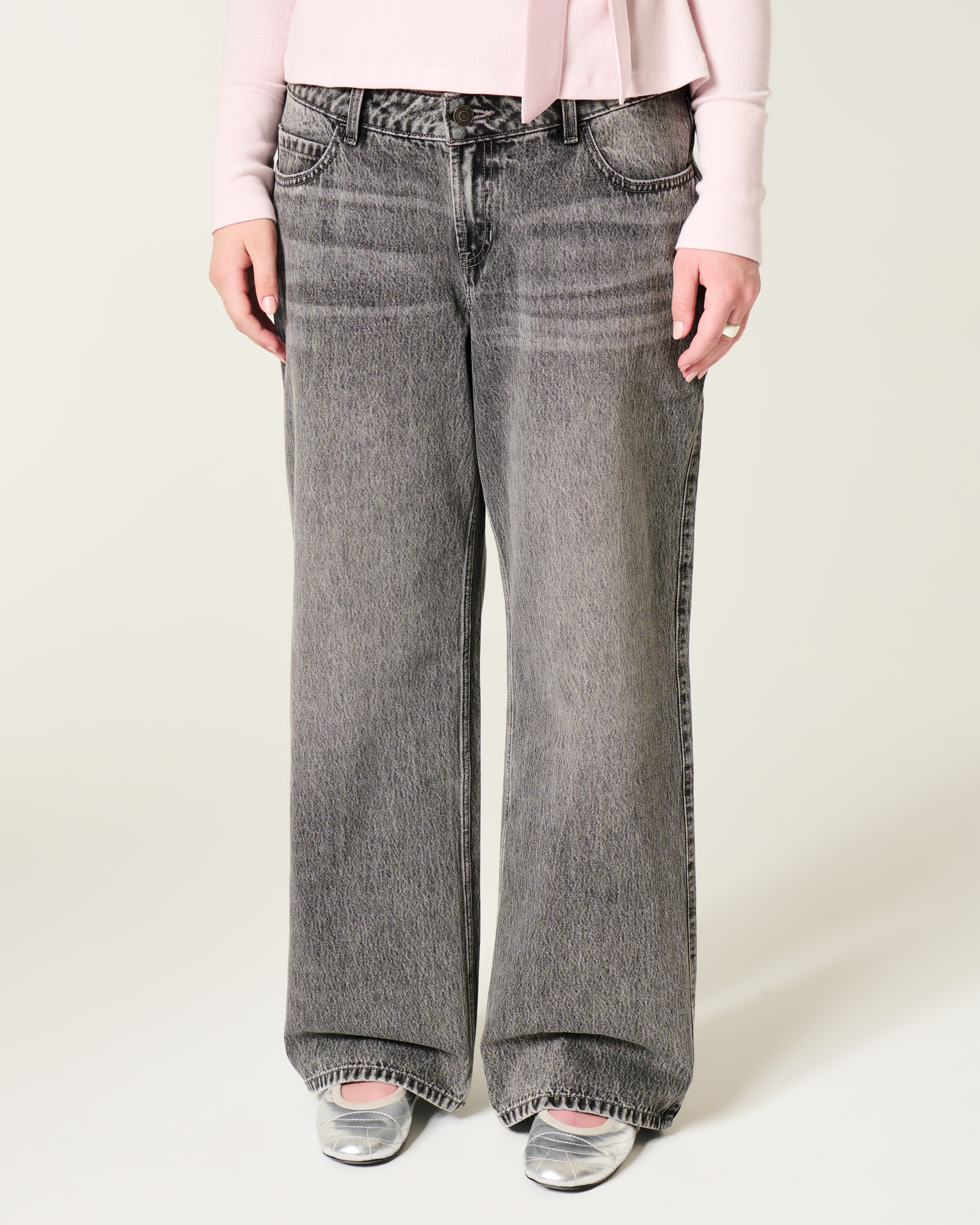 Low-Rise Grey Baggy Jeans