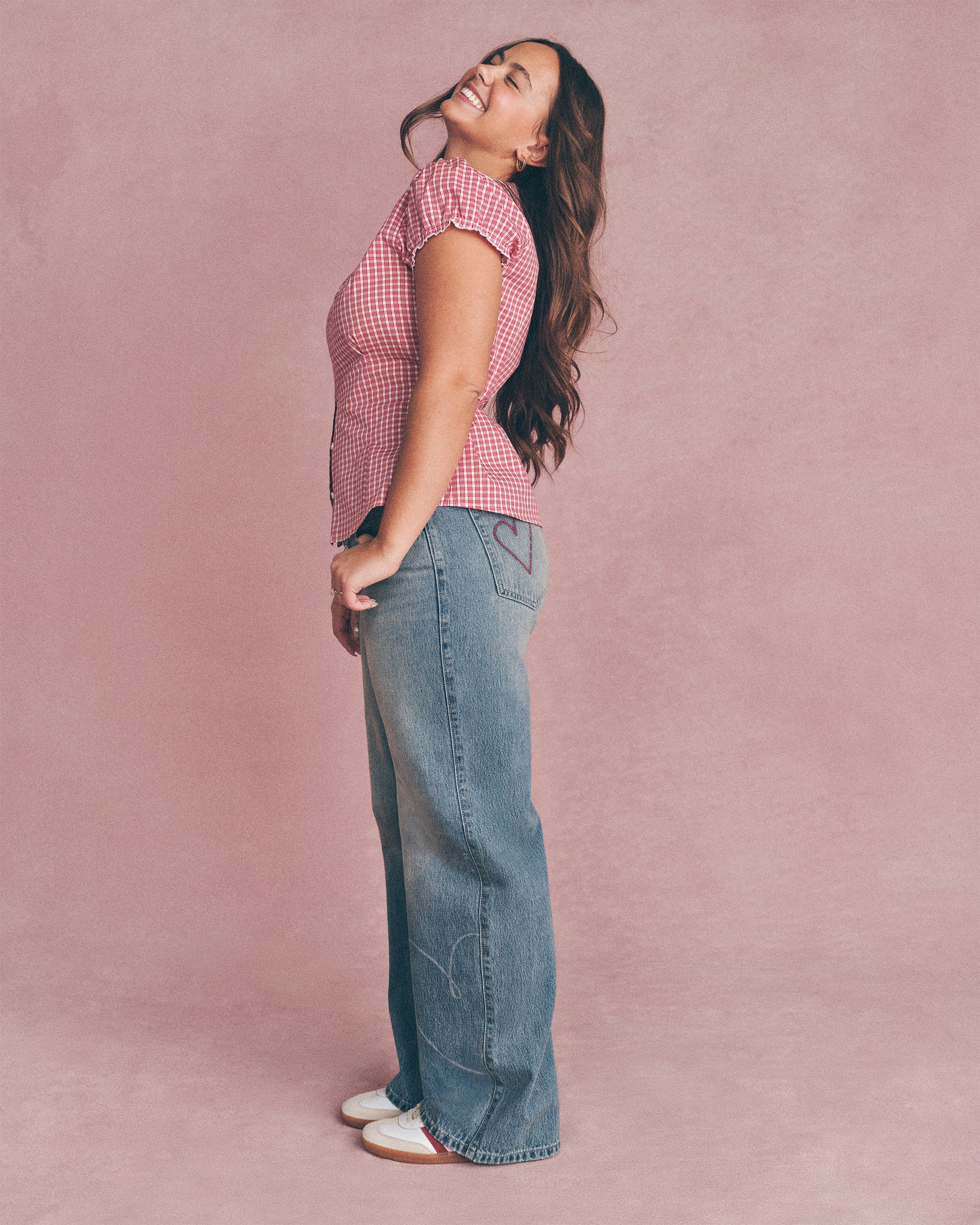 Low-Rise Medium Wash Heart Embroidery Baggy Jeans