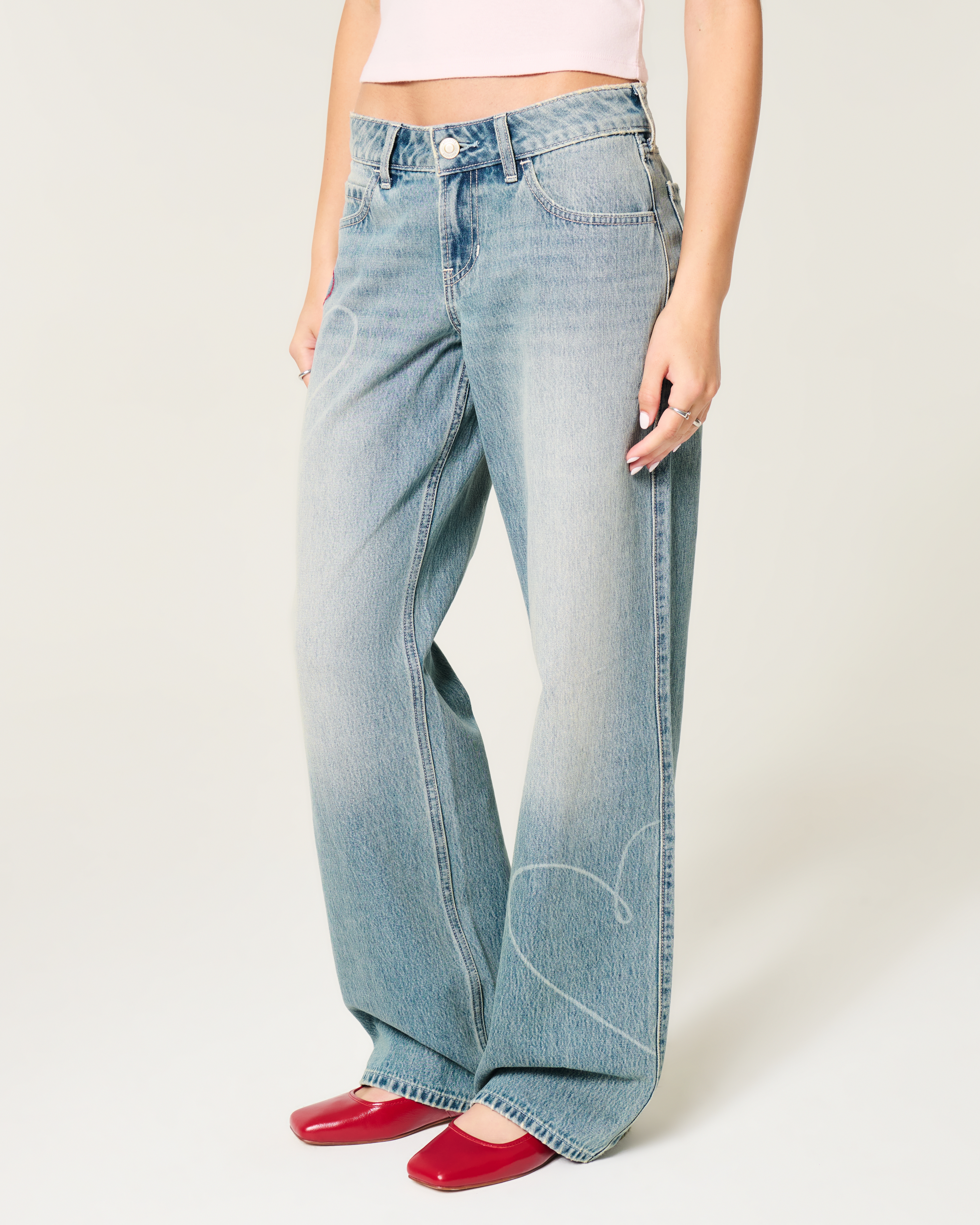 Low-Rise Medium Wash Heart Embroidery Baggy Jeans