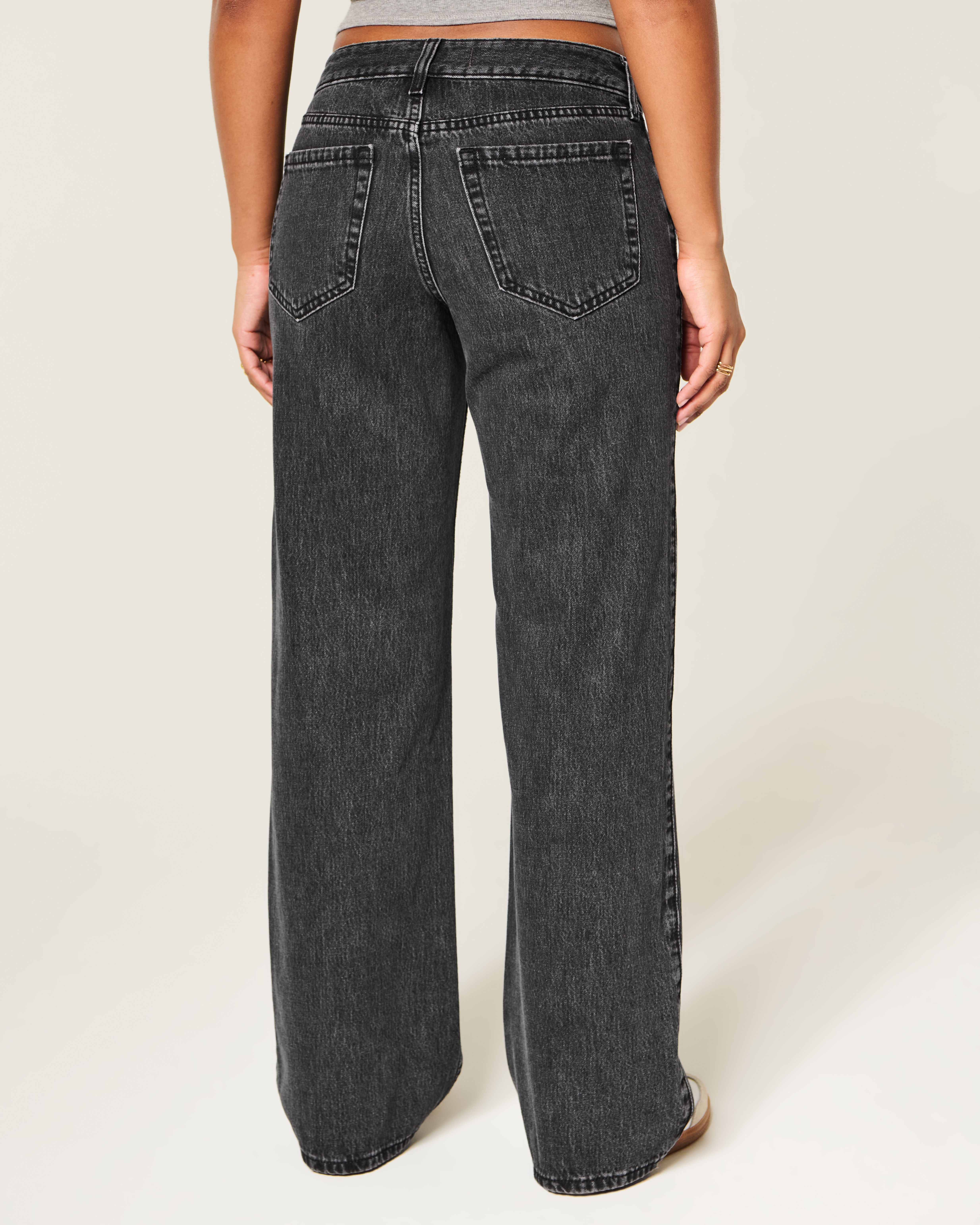 Curvy Low-Rise Washed Black Baggy Jeans