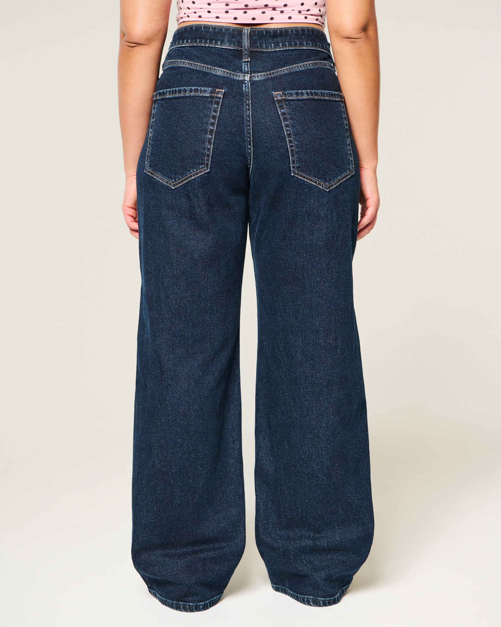 Women's Curvy High-Rise Baggy Jeans | Women's Bottoms | HollisterCo.com