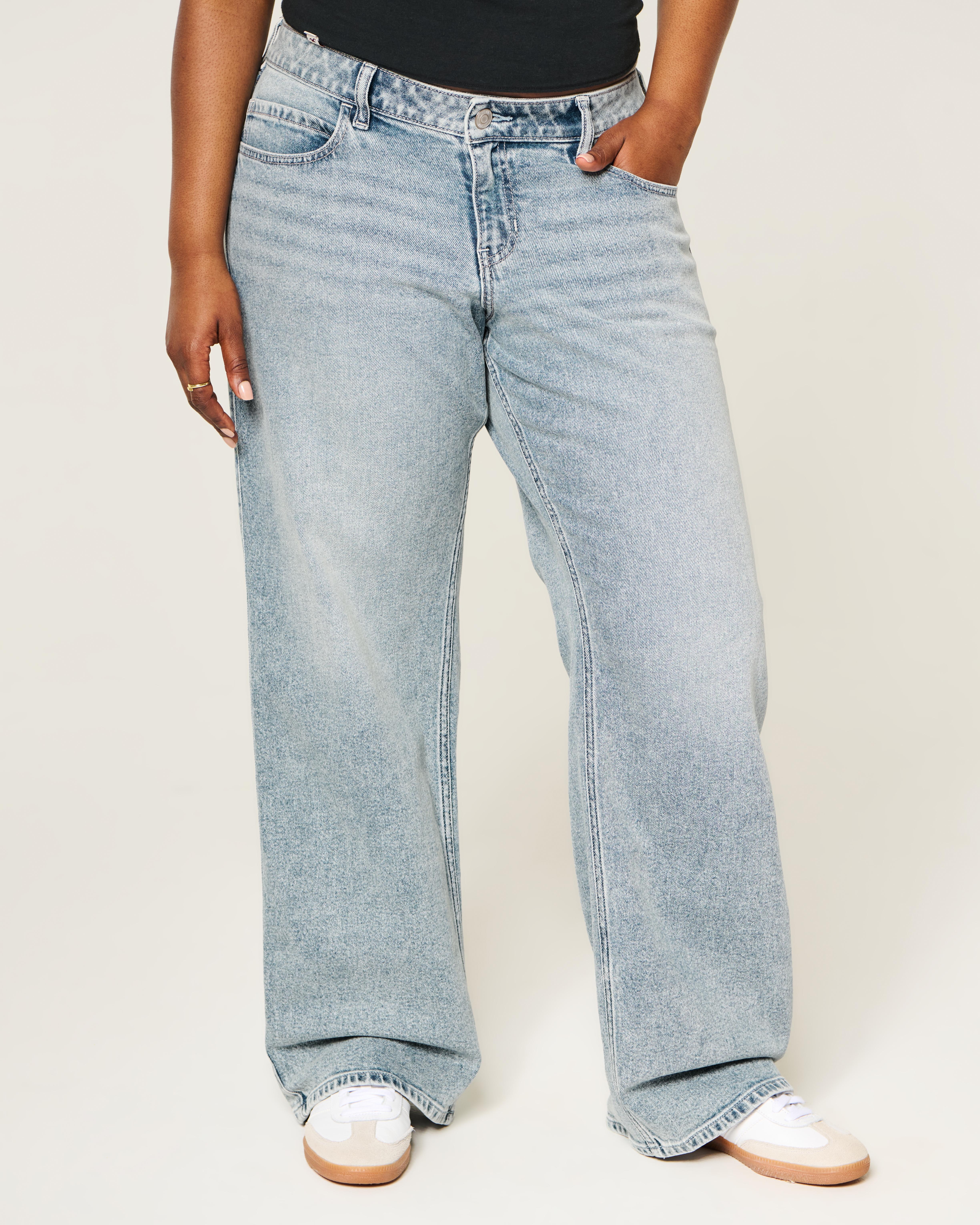 Hollister Andi Adjustable Waist Low-Rise Light Wash Back Buckle Baggy Jeans