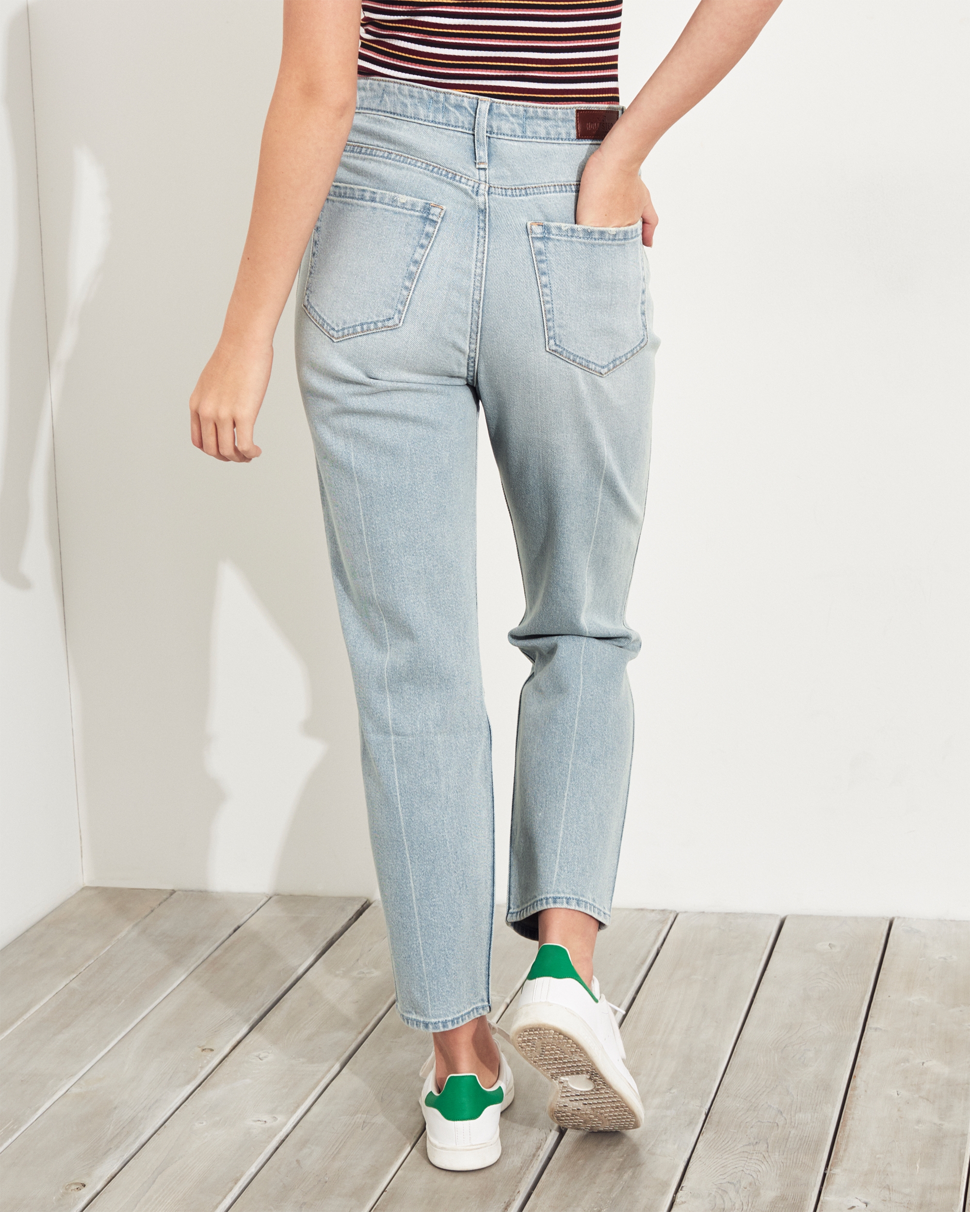 Hollister Mom Jeans In Light Wash Blue, 43% OFF