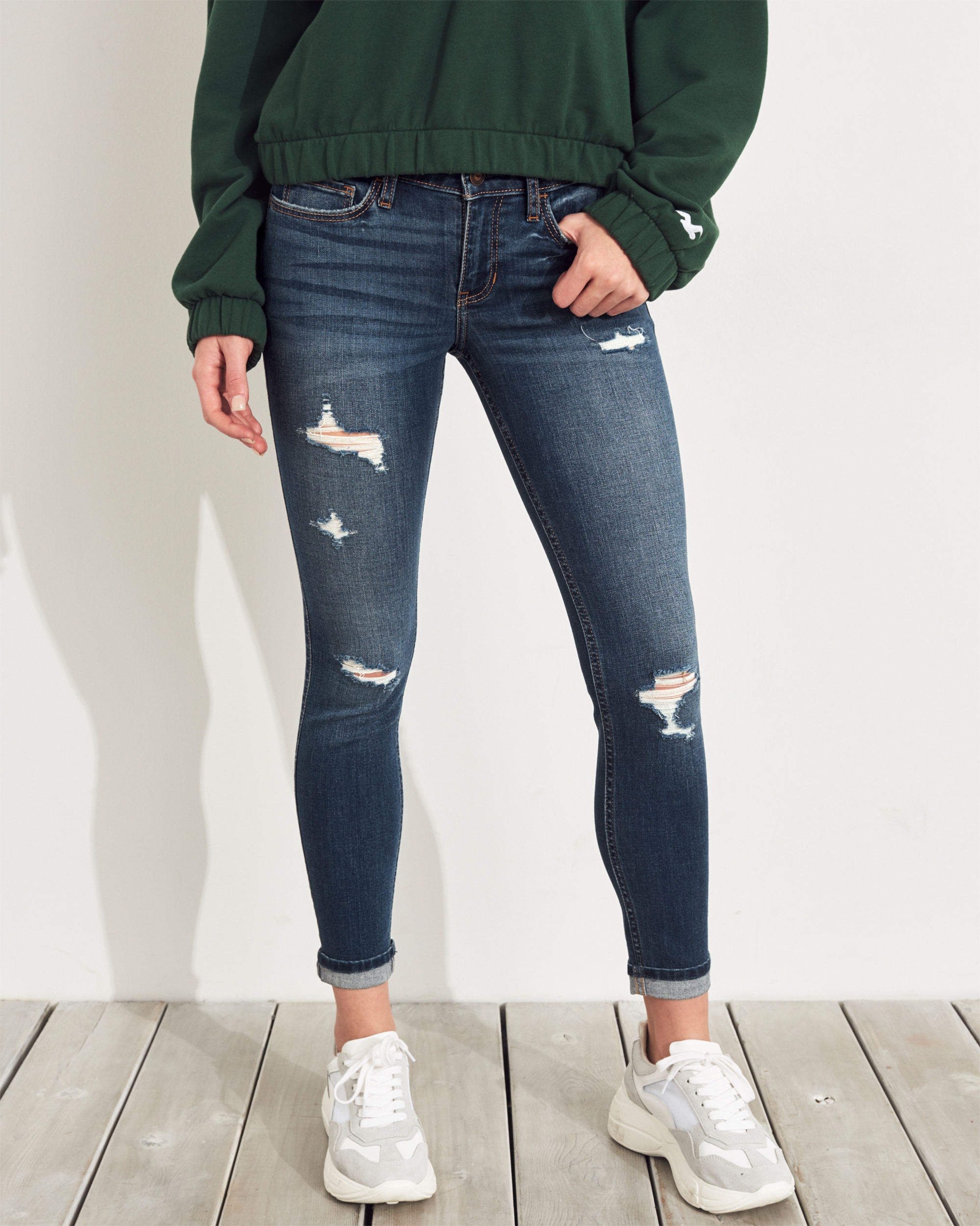 hollister ripped jeans girls