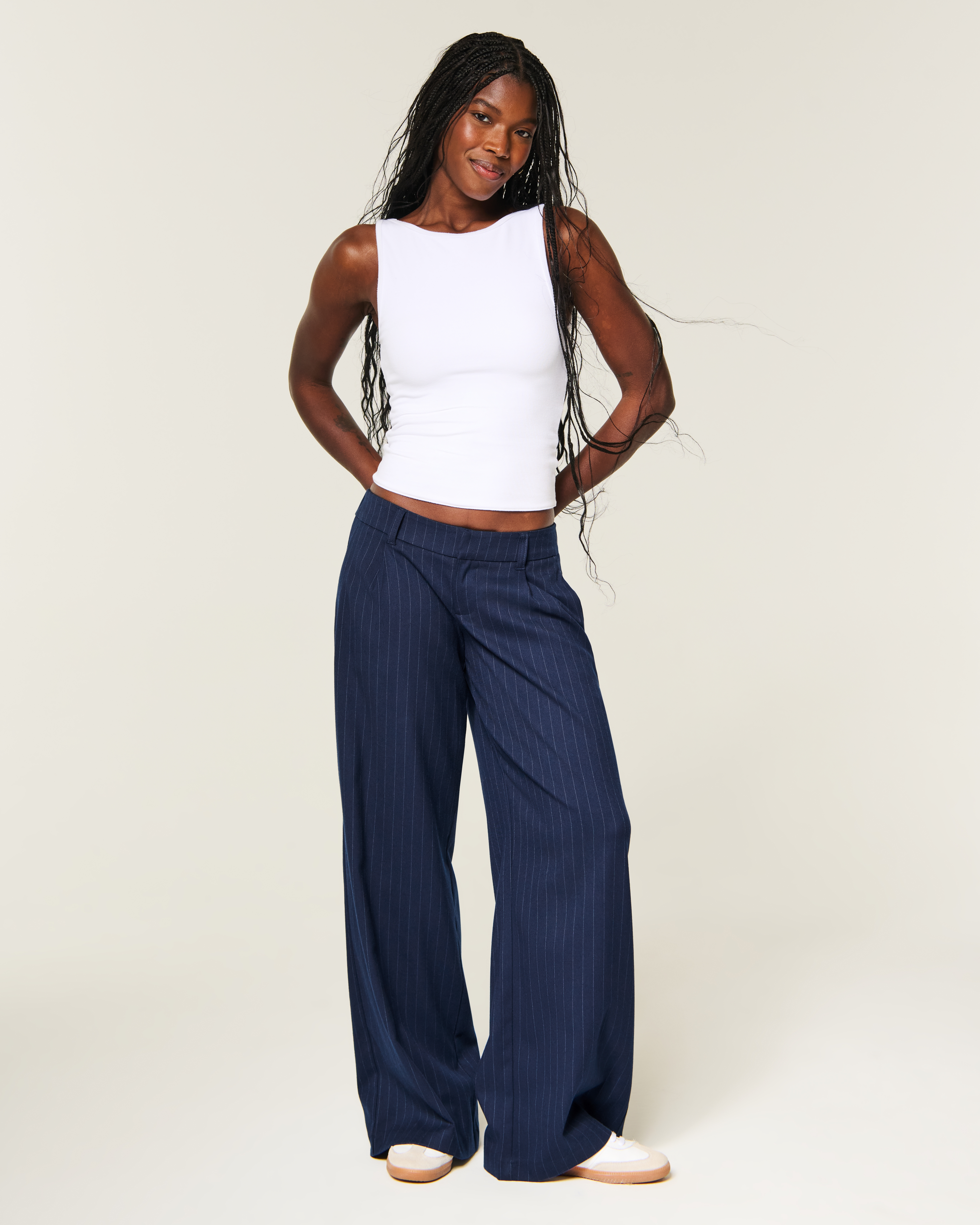 Hollister Livvy Ultra Low-Rise Pleated Super Baggy Pants