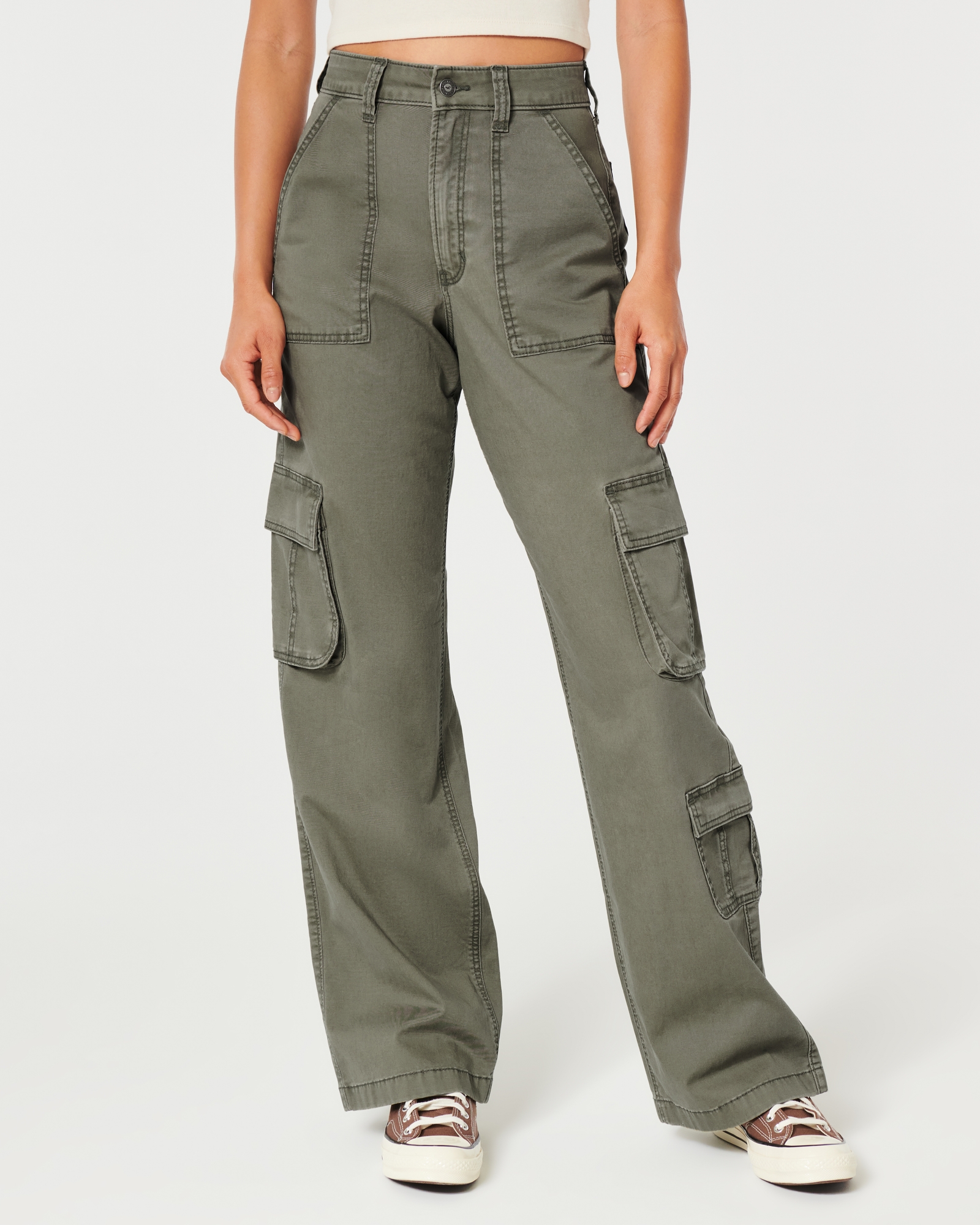 https://img.hollisterco.com/is/image/anf/KIC_356-3071-0358-330_model2.jpg?policy=product-extra-large