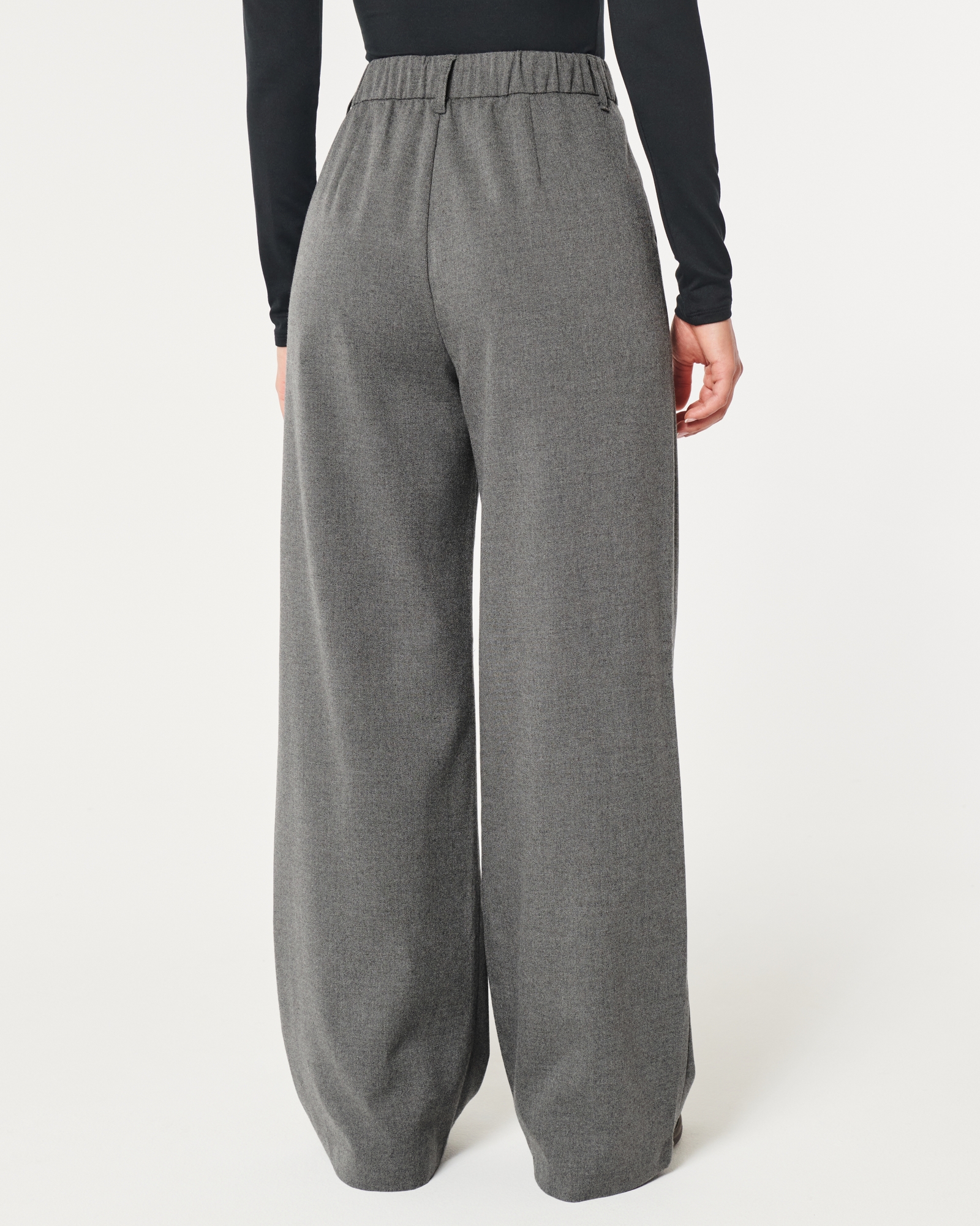Hollister Ultra High Rise Plaid Pants Gray Size XS - $22 (51% Off Retail) -  From Aikaterina