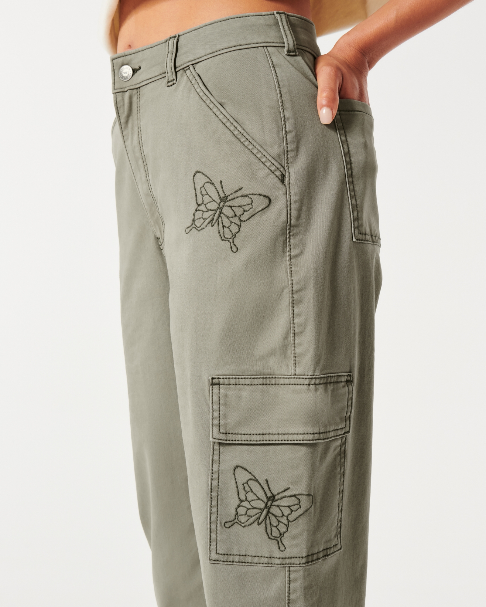 Women's Ultra High-Rise Butterfly Pattern Cargo Dad Pants