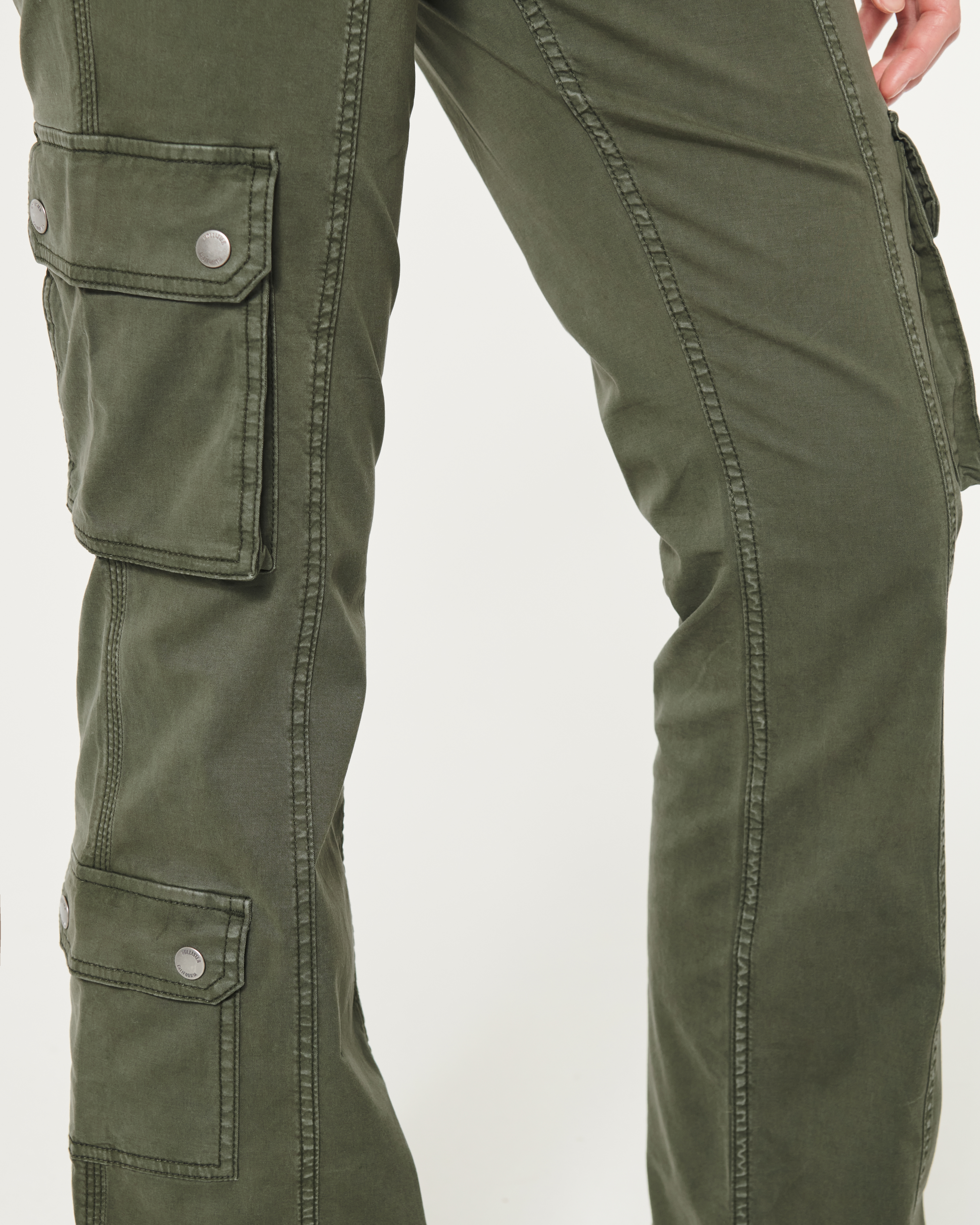 Women's Mid-Rise Relaxed Boot Cargo Pants | Women's Bottoms