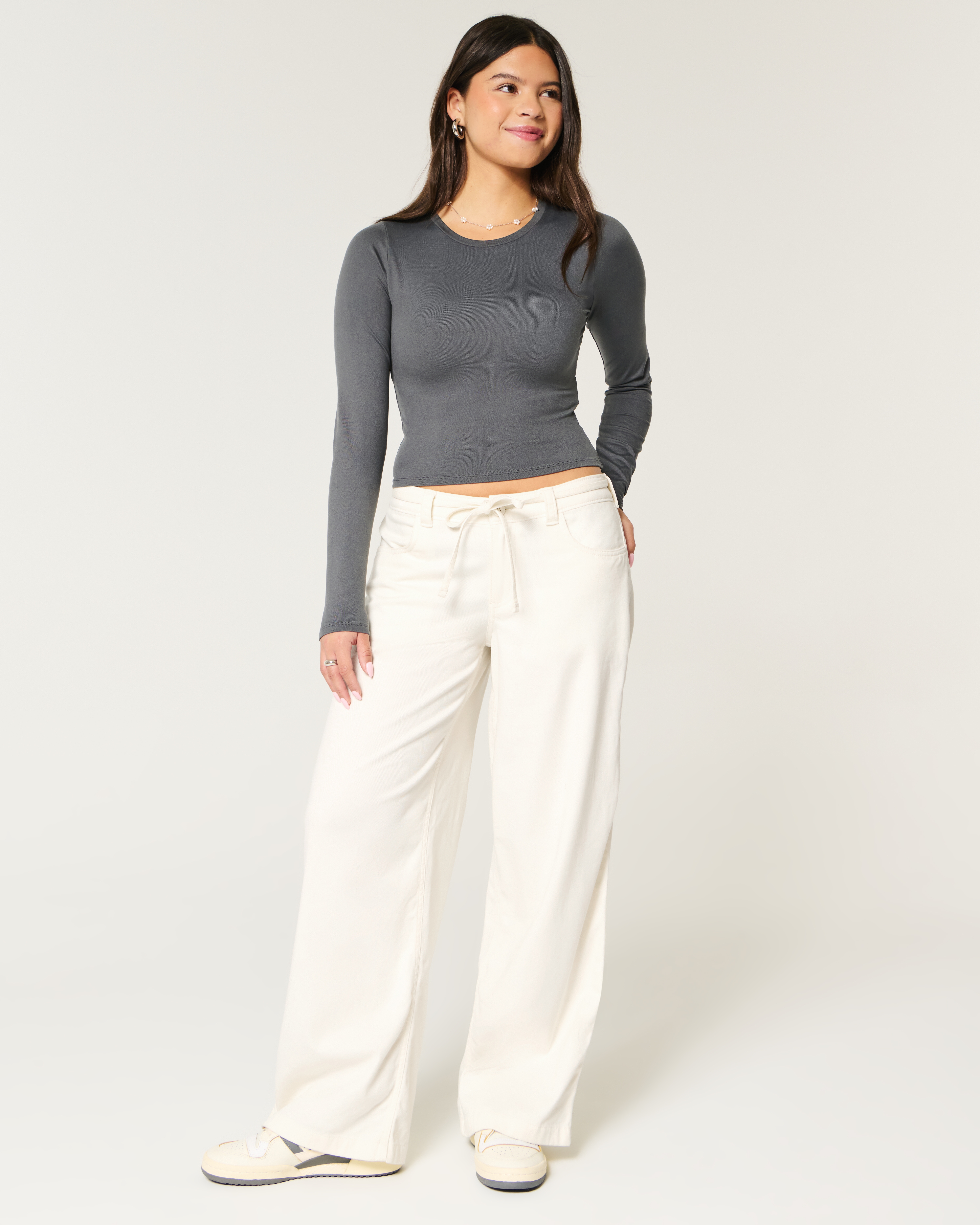 Low-Rise Super Baggy Pants