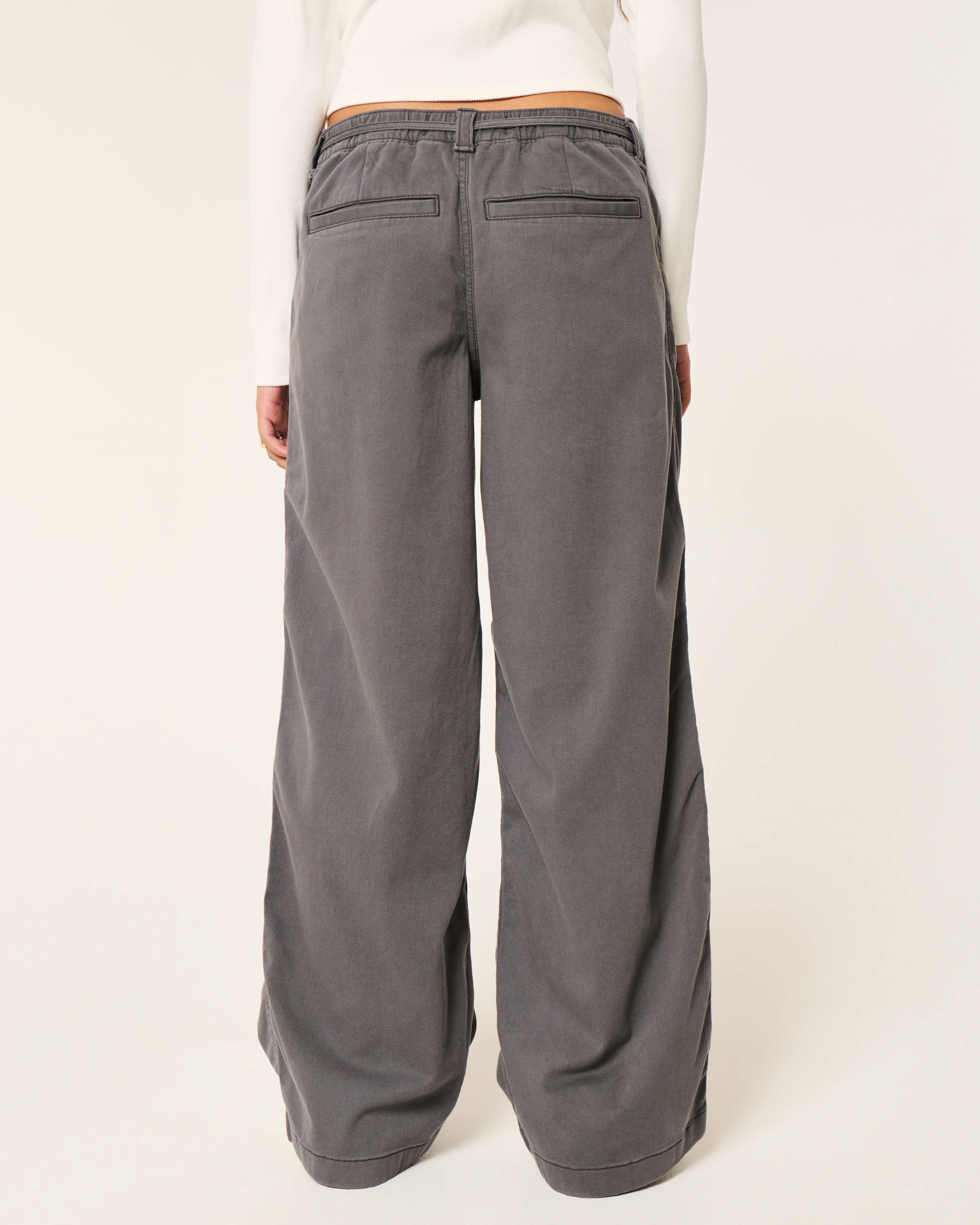 Low-Rise Super Baggy Pants