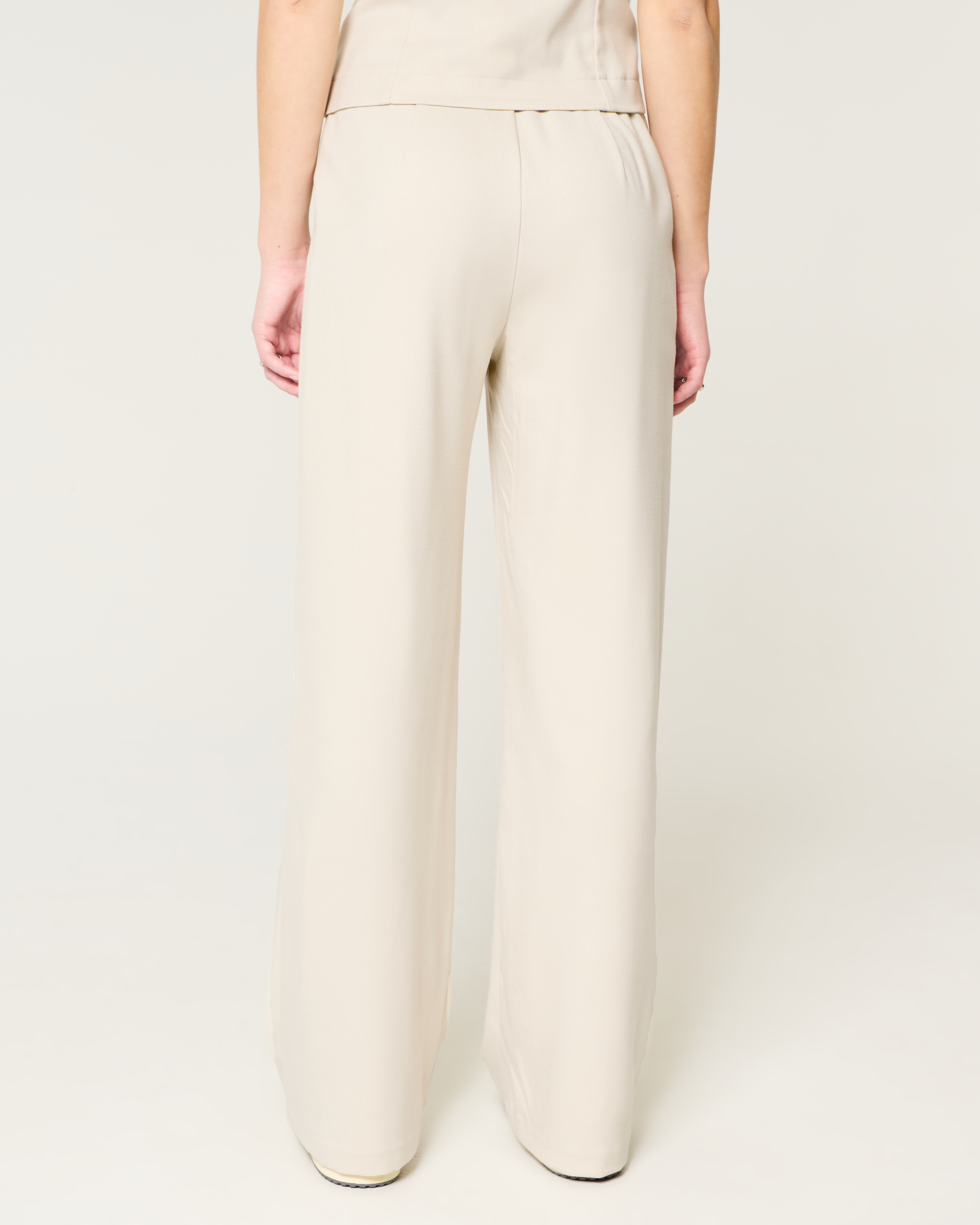 Hollister Livvy Ultra High-Rise Wide-Leg Pants