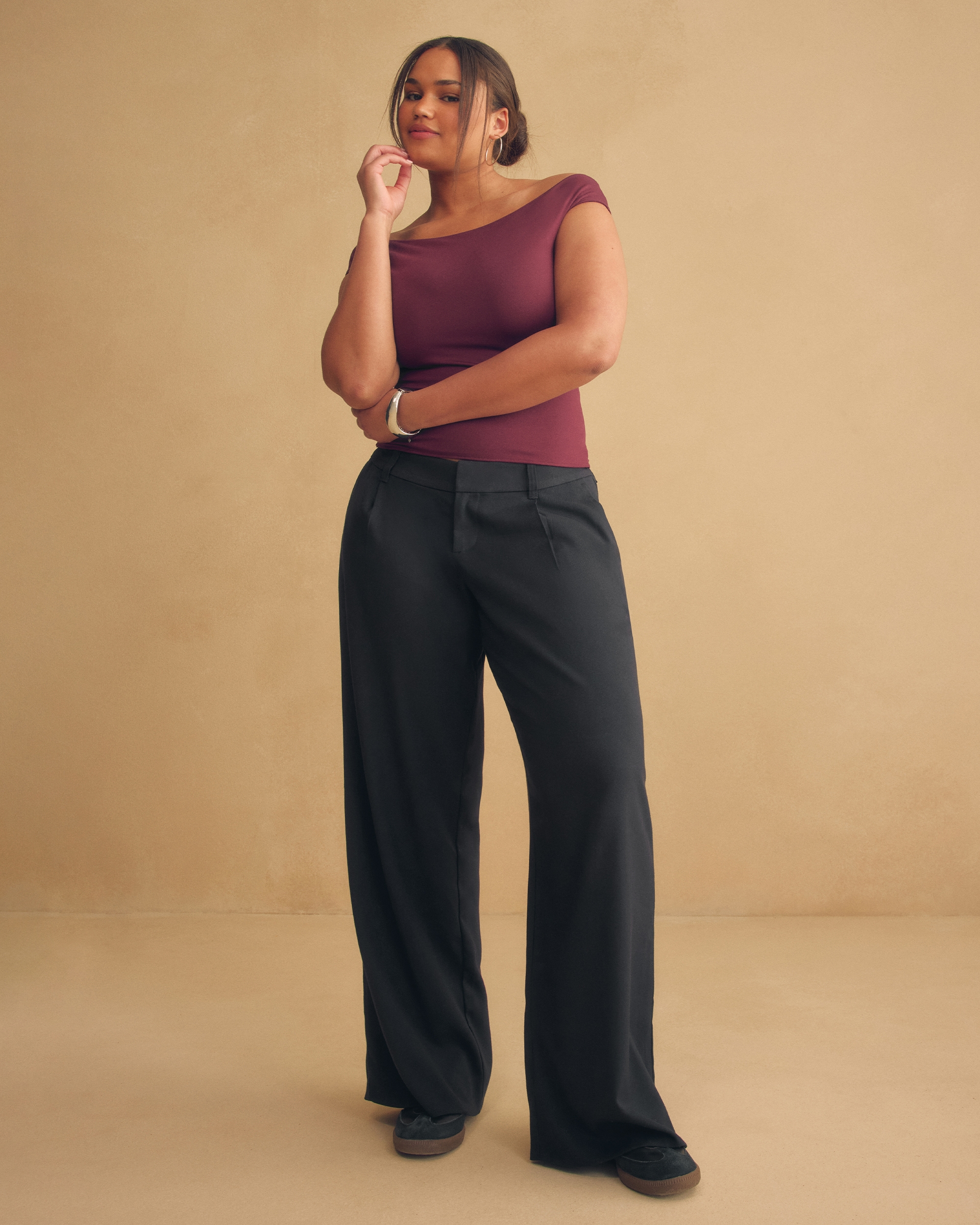 Hollister Livvy Ultra Low-Rise Super Baggy Pants
