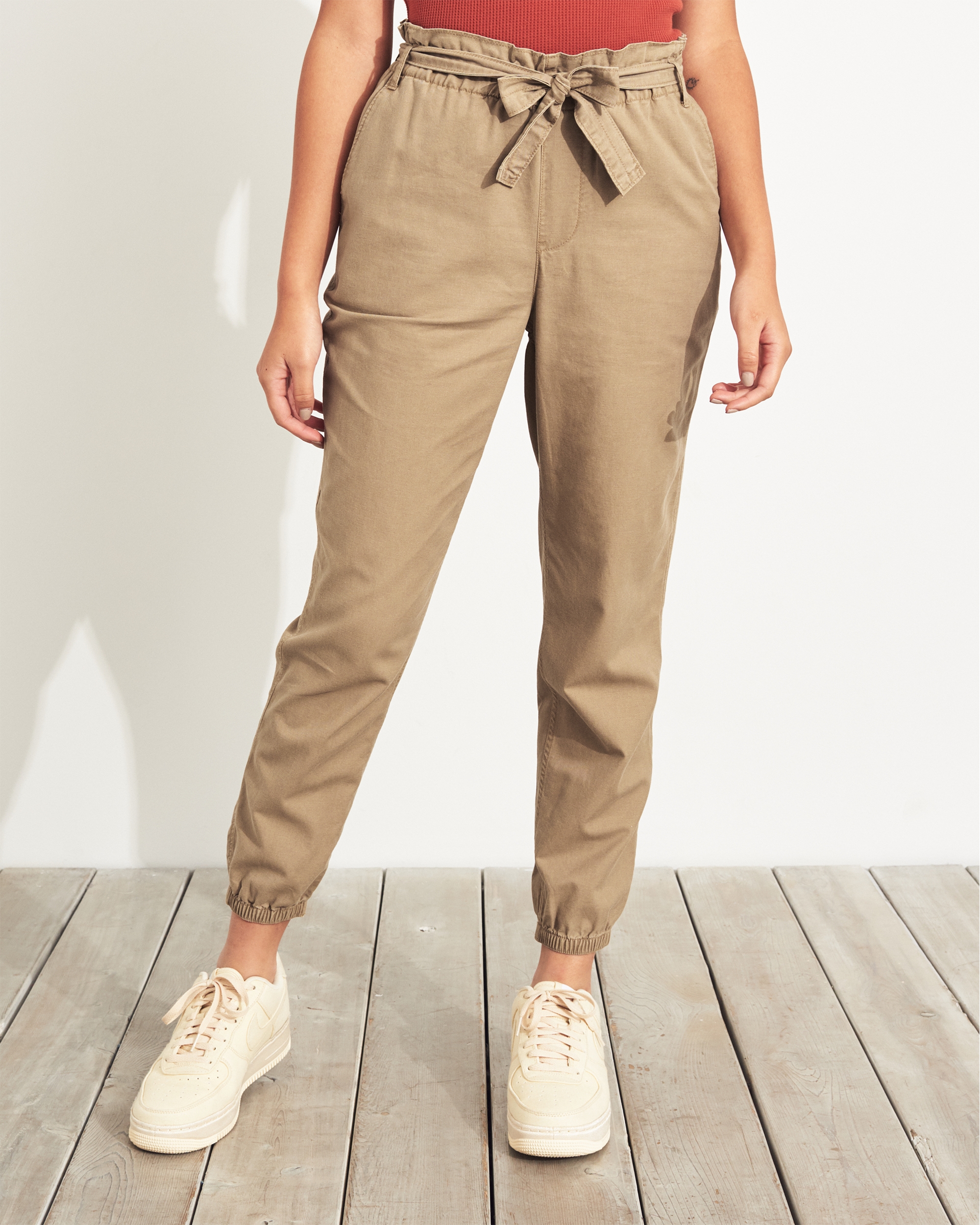 hollister khaki pants girls