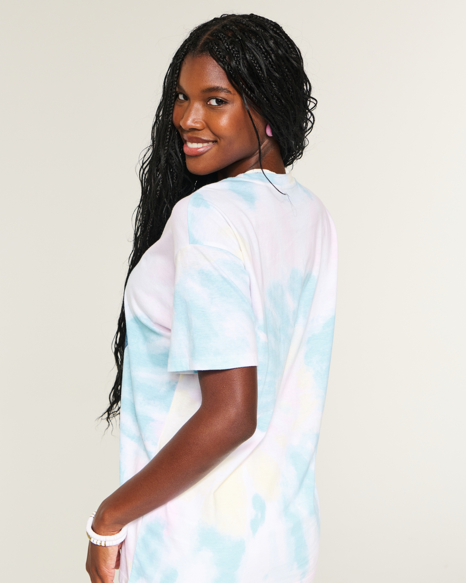 Women's Oversized Tie-Dye I Heart UV Graphic Tee | Women's Tops