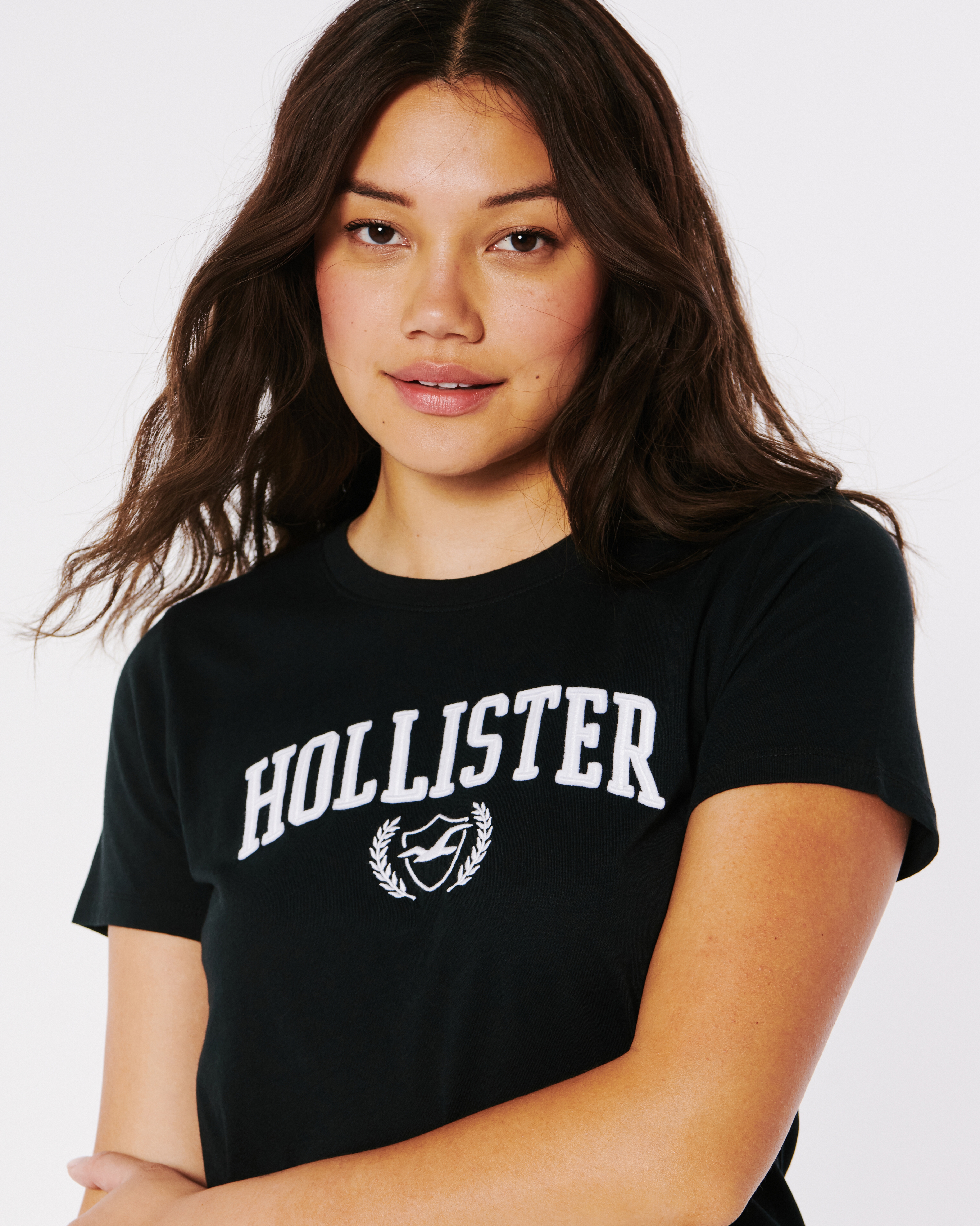 Hollister Applique Logo T-Shirt –