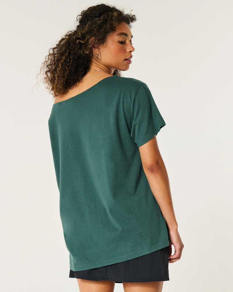 Oversized Off-the-Shoulder Go Sports Graphic Tee