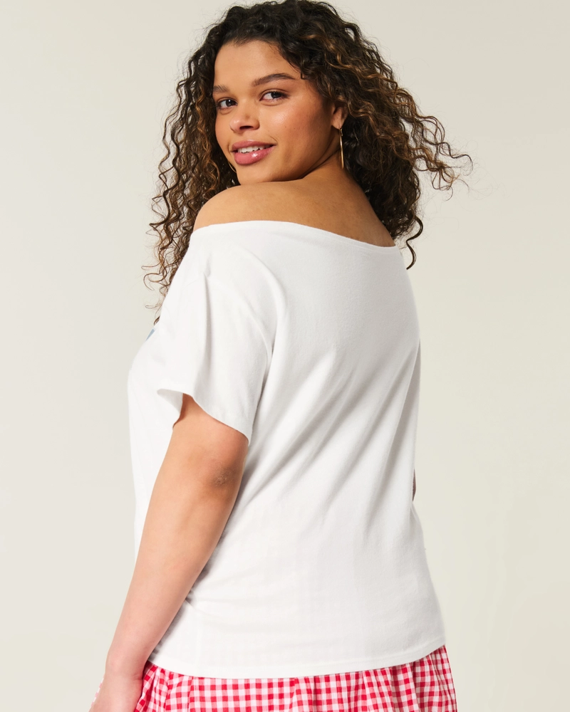 Easy Off-the-Shoulder Star Graphic Tee