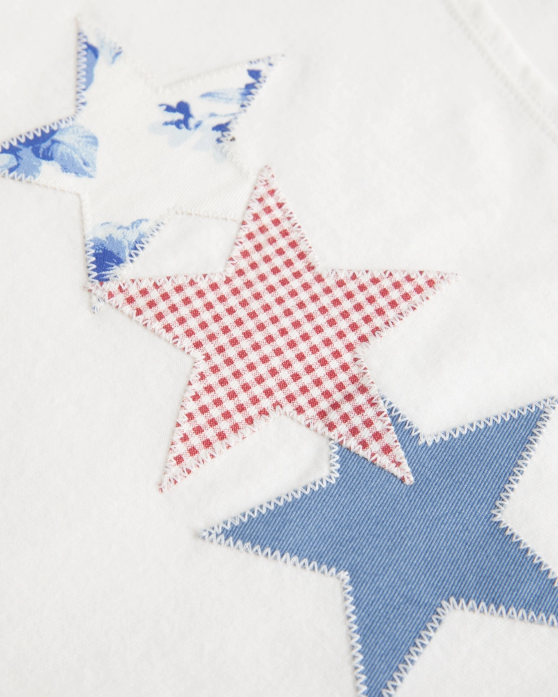 Easy Off-the-Shoulder Star Graphic Tee
