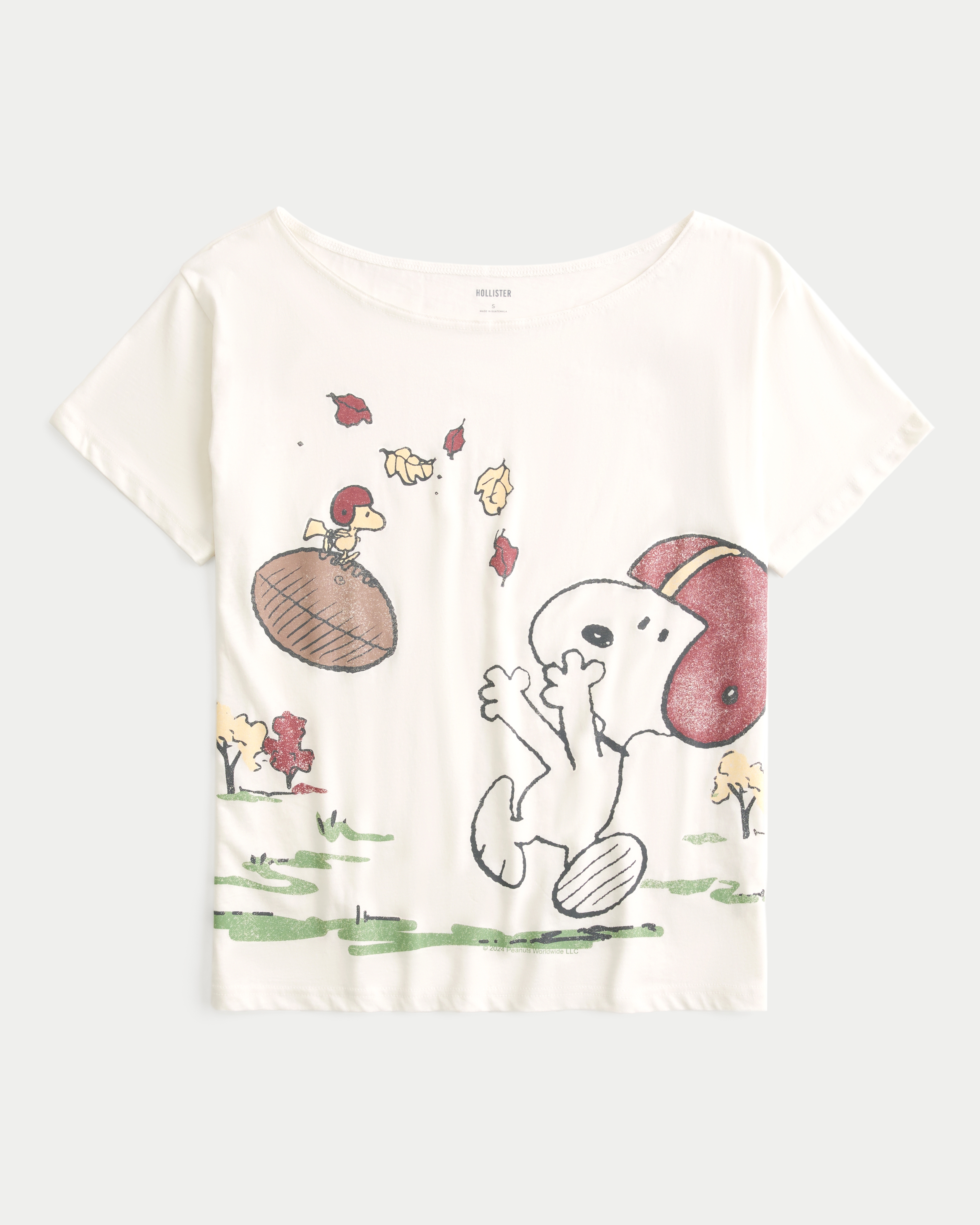 Oversized Off-the-Shoulder Snoopy Graphic Tee