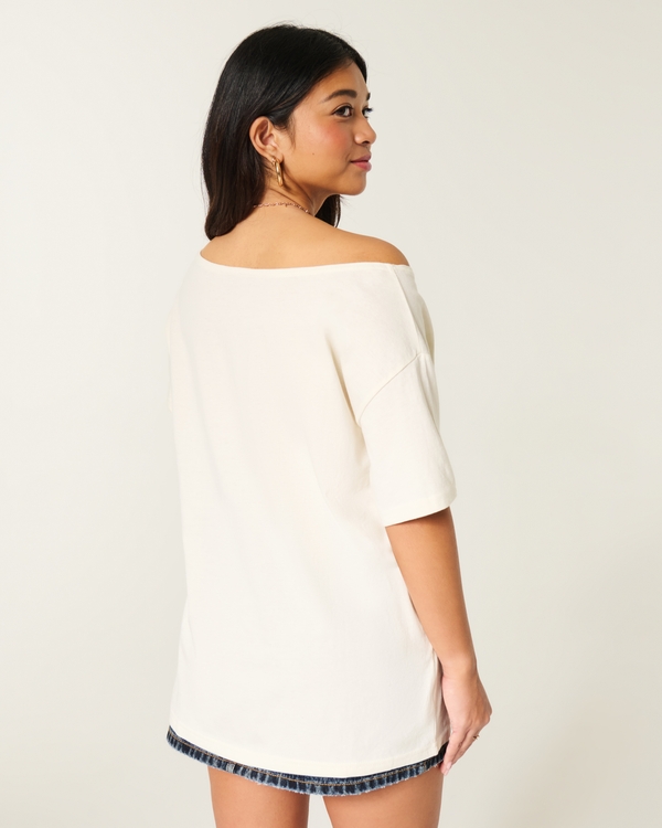 Oversized Off-the-Shoulder Stranger Things Graphic Tee