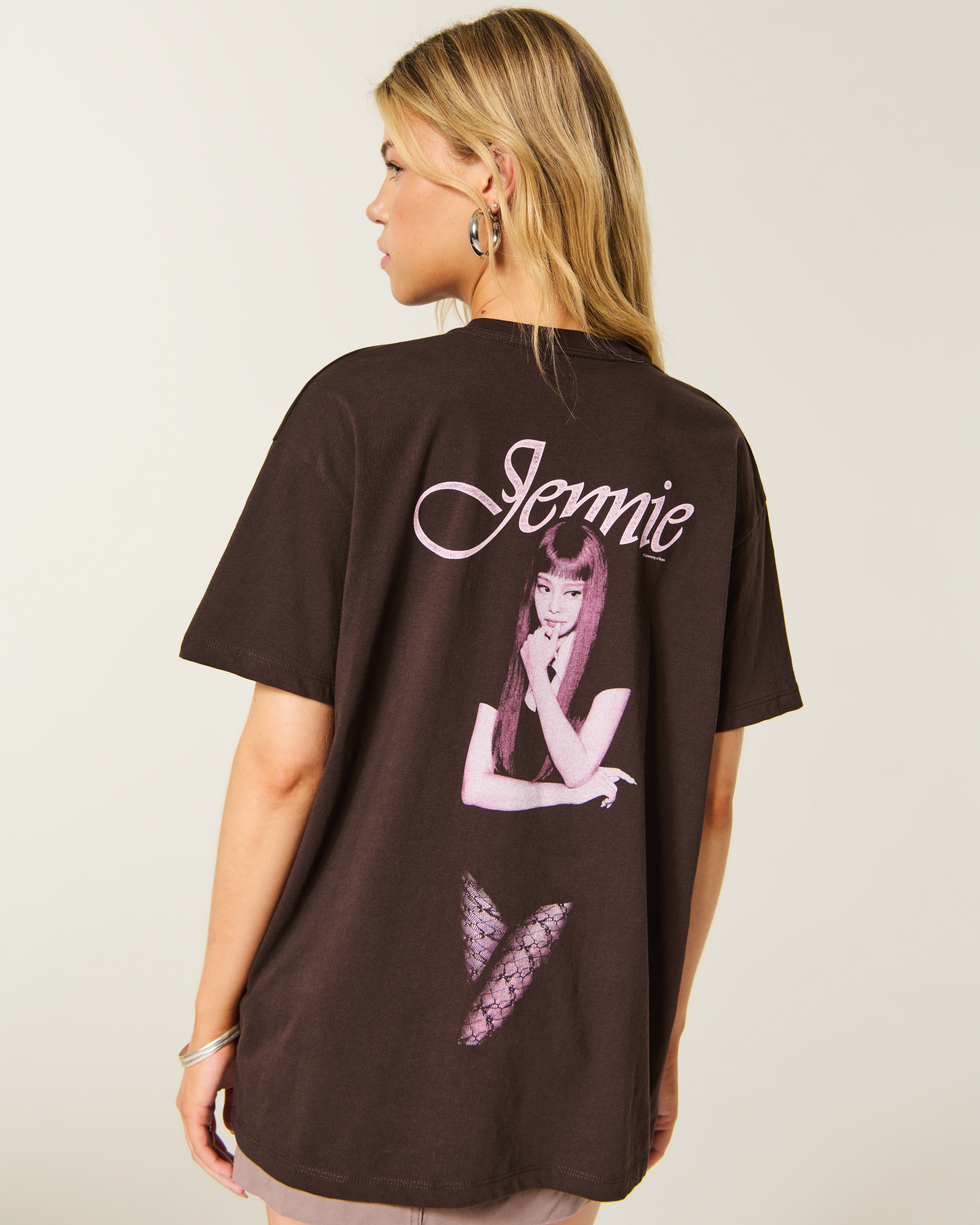 Oversized Jennie Graphic Tee