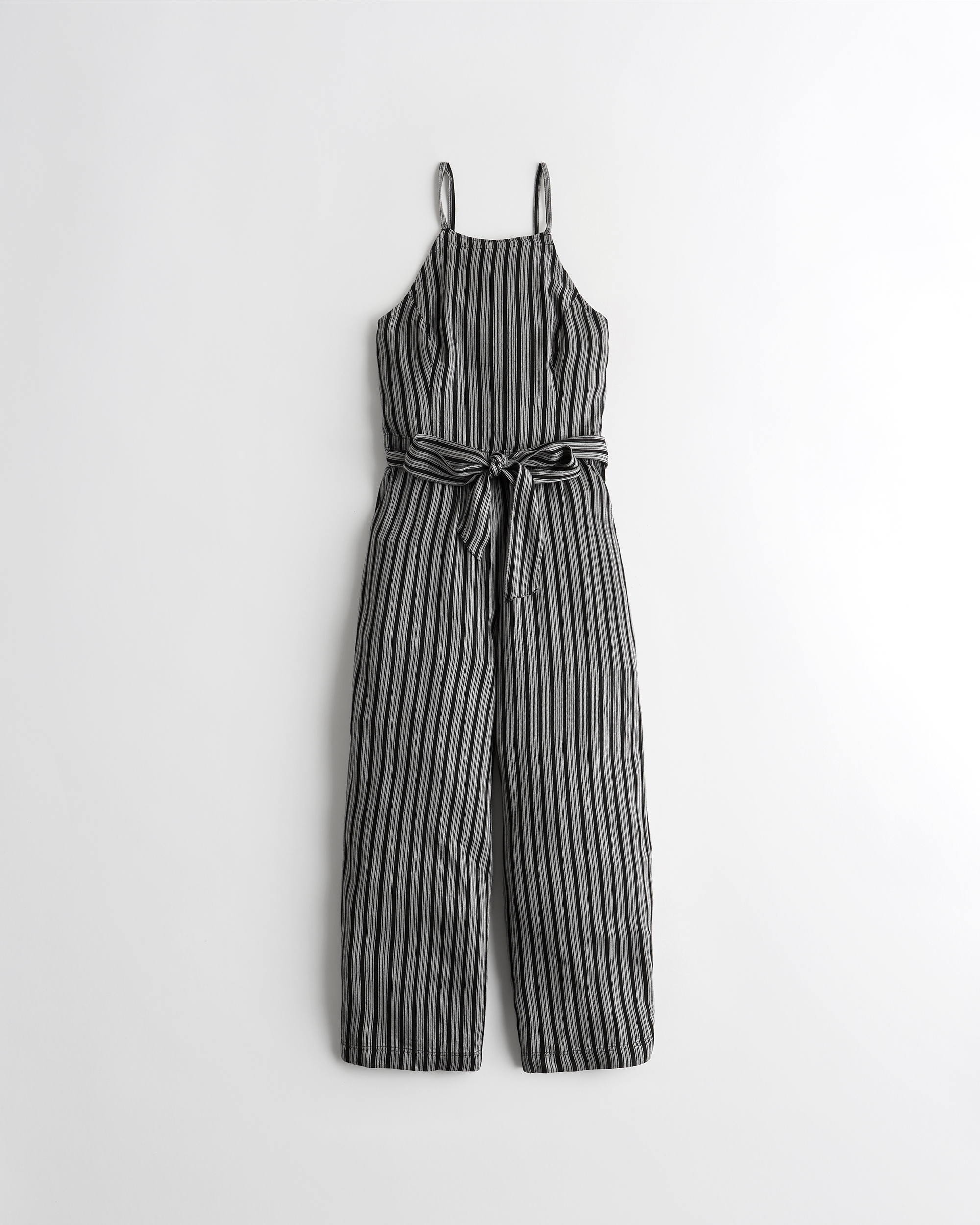 wide leg flowy jumpsuit