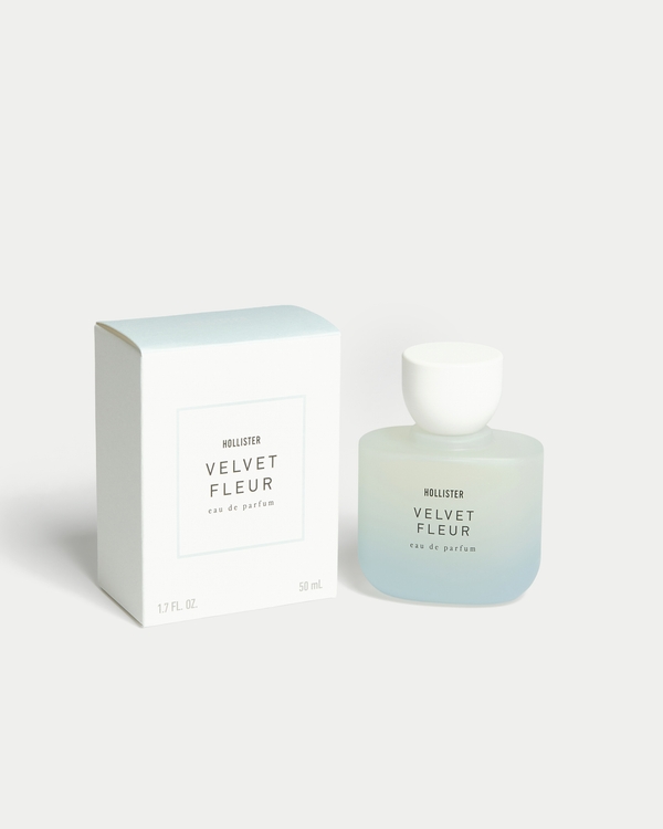 Velvet Fleur Perfume, Light Blue view 2