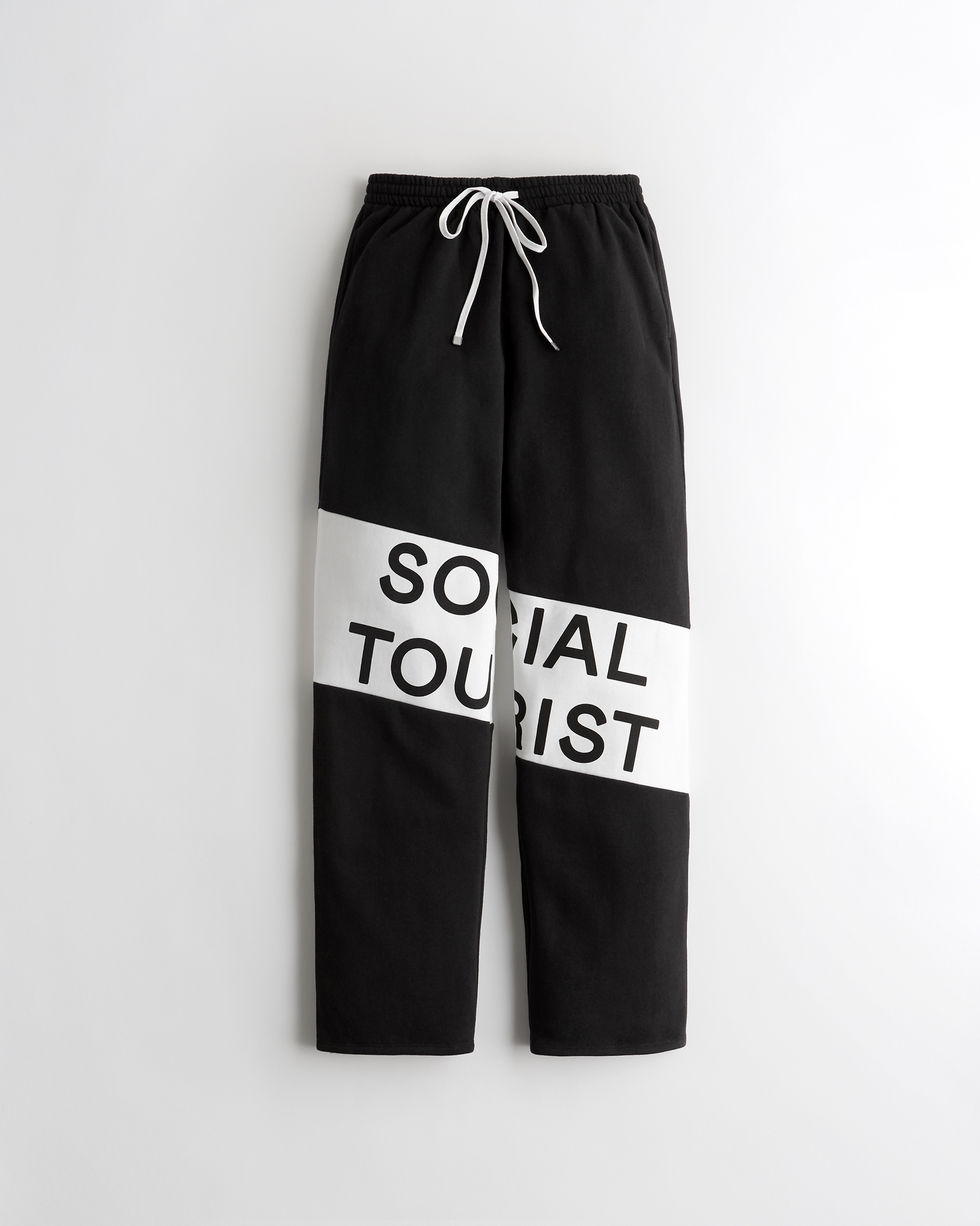 social tourist hollister