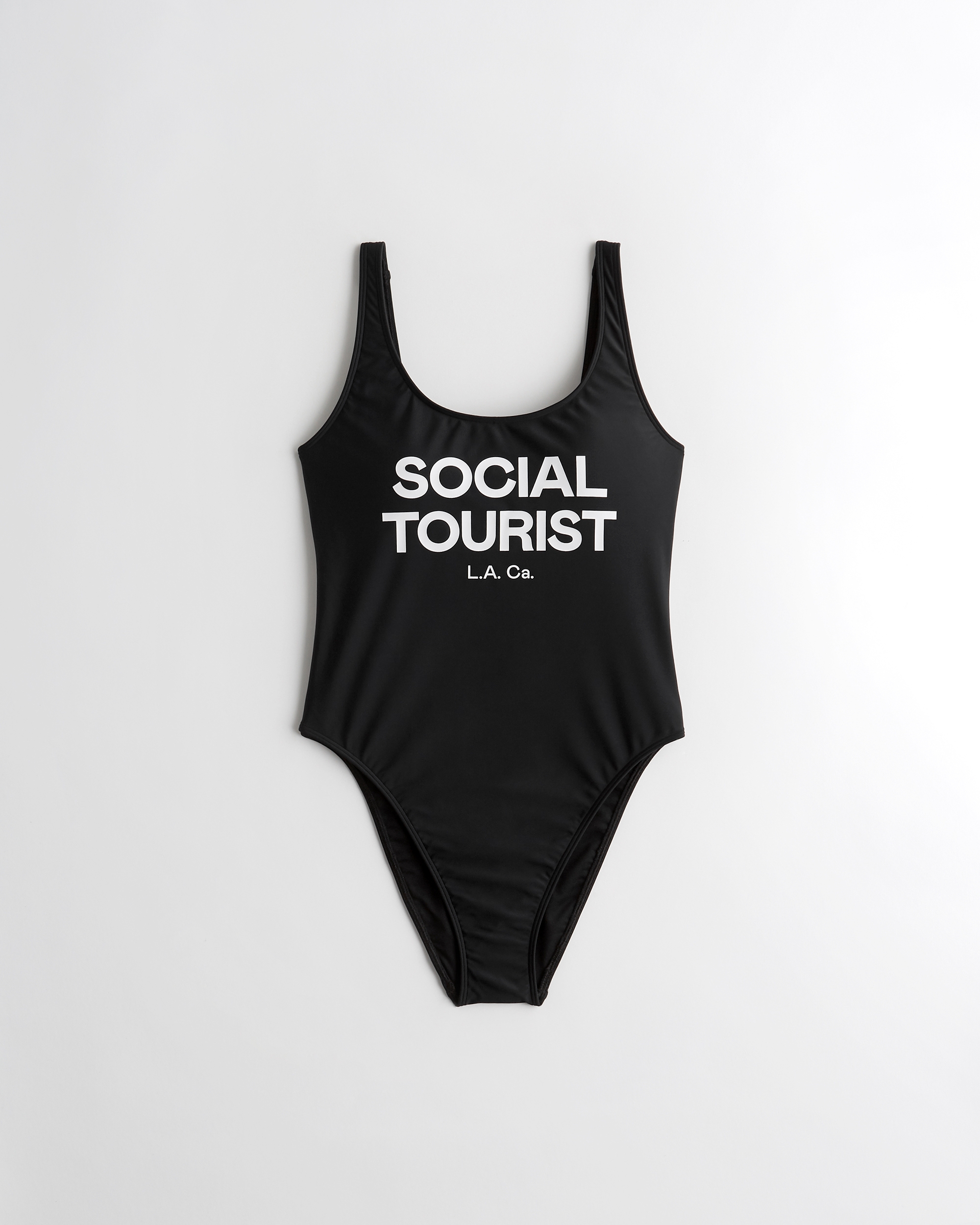 social tourist hollister