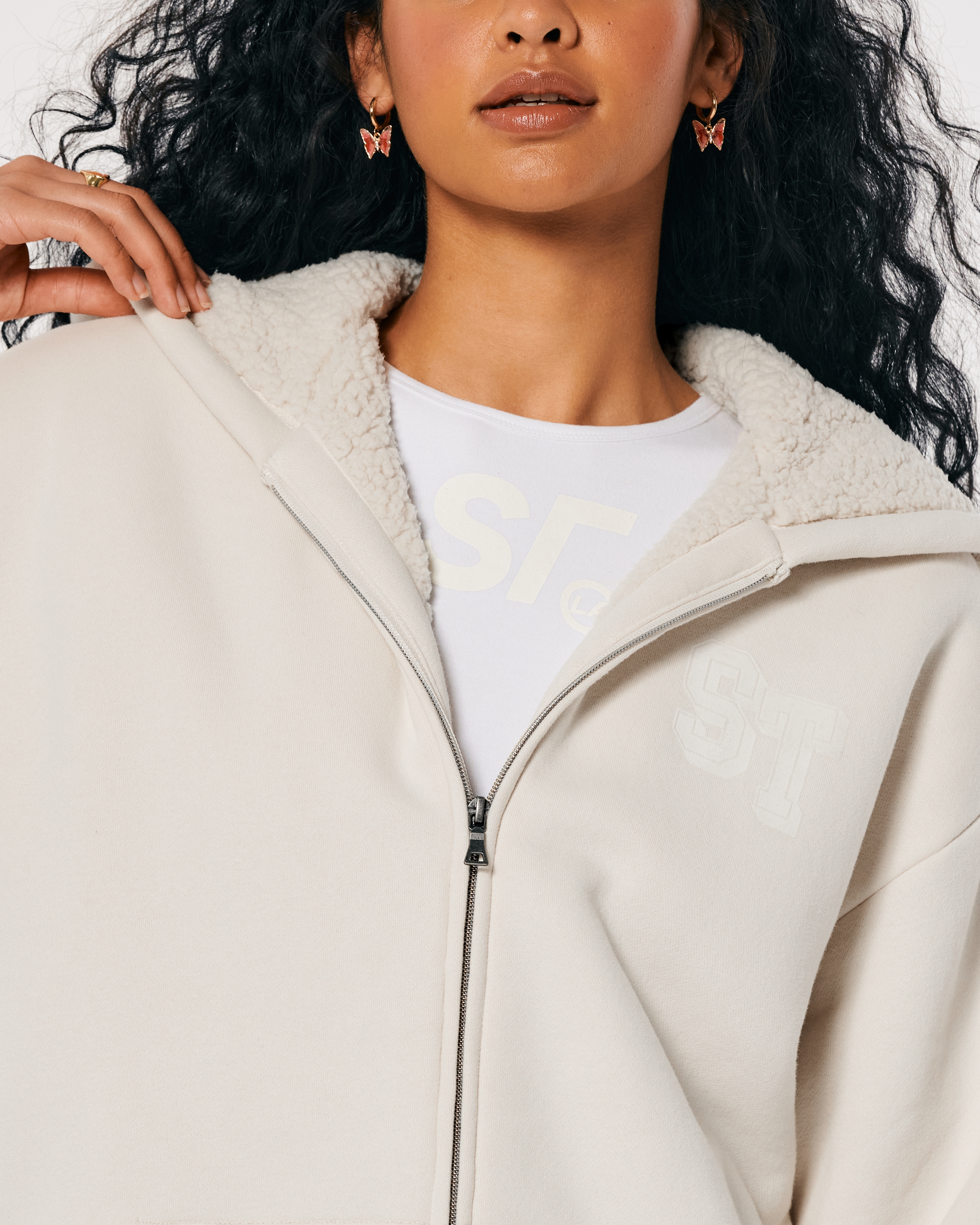 Hollister oversized 2025 sherpa hoodie