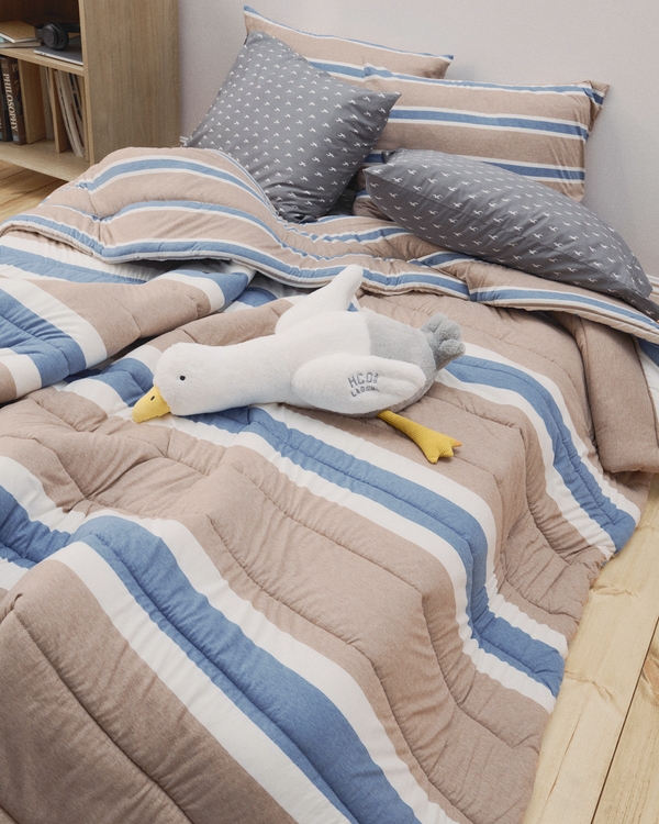 Hollister x Target Reversible Jersey Puff Comforter Set, Brown Stripe view 2