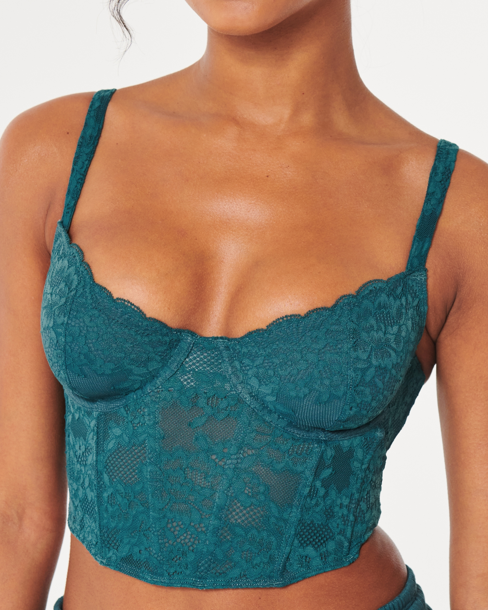 Gilly Hicks Green Lace Halter Bralette Size M - $10 (68% Off Retail) - From  Rebecca