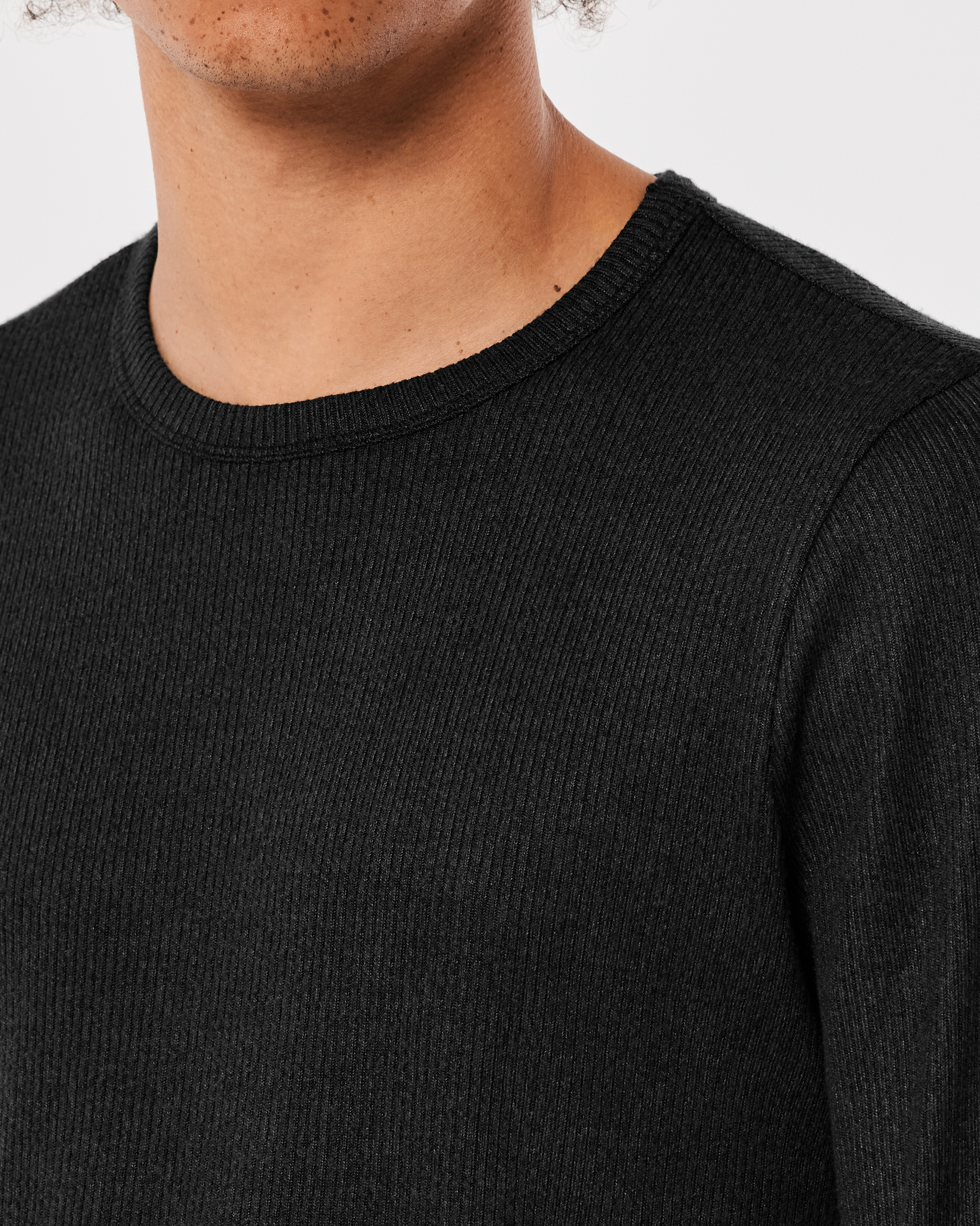 Hollister Gilly Hicks Long-Sleeve Cozy Ribbed Crew T-Shirt | Plaza Las ...