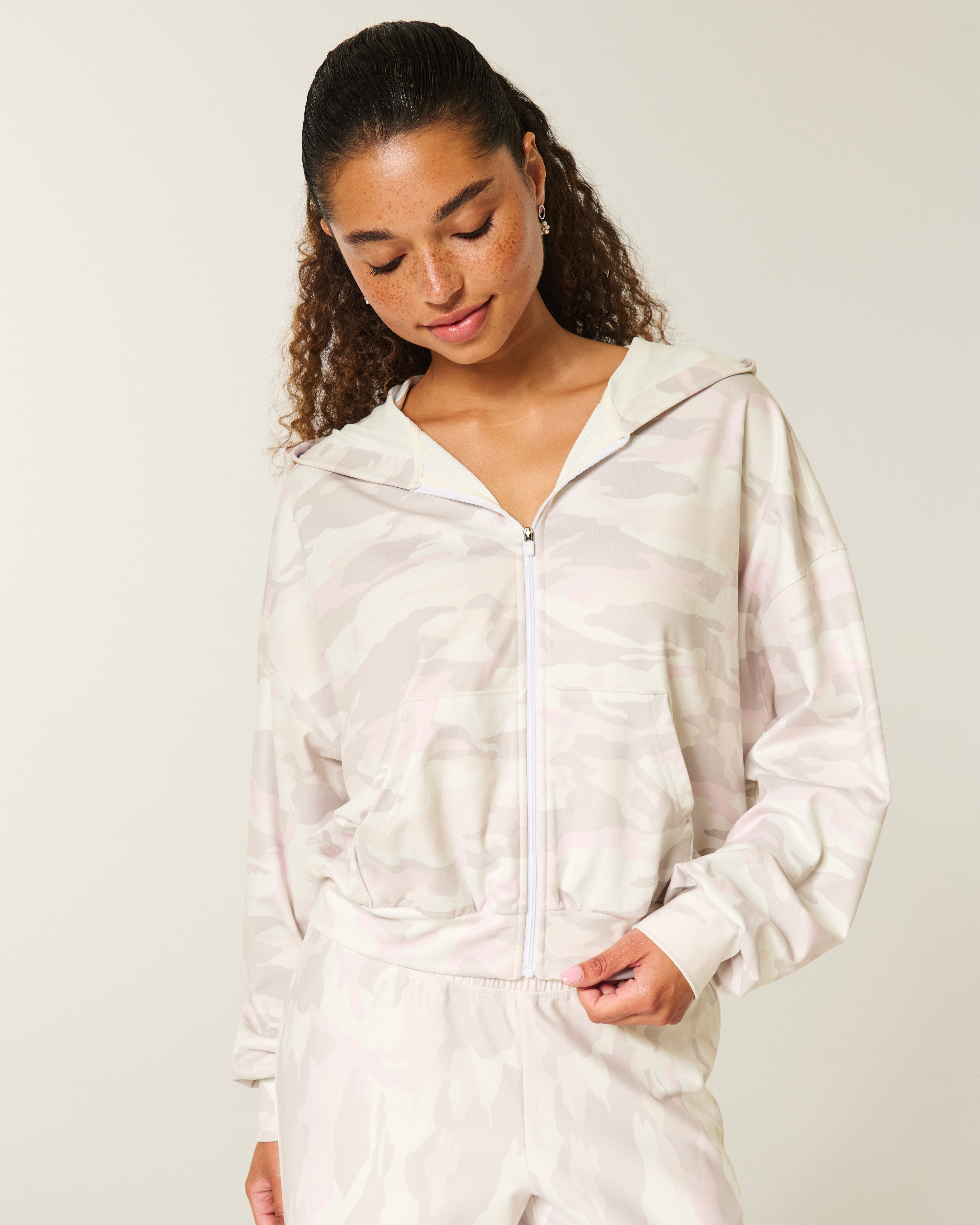 Gilly Hicks Active Recharge Easy Zip-Up Hoodie