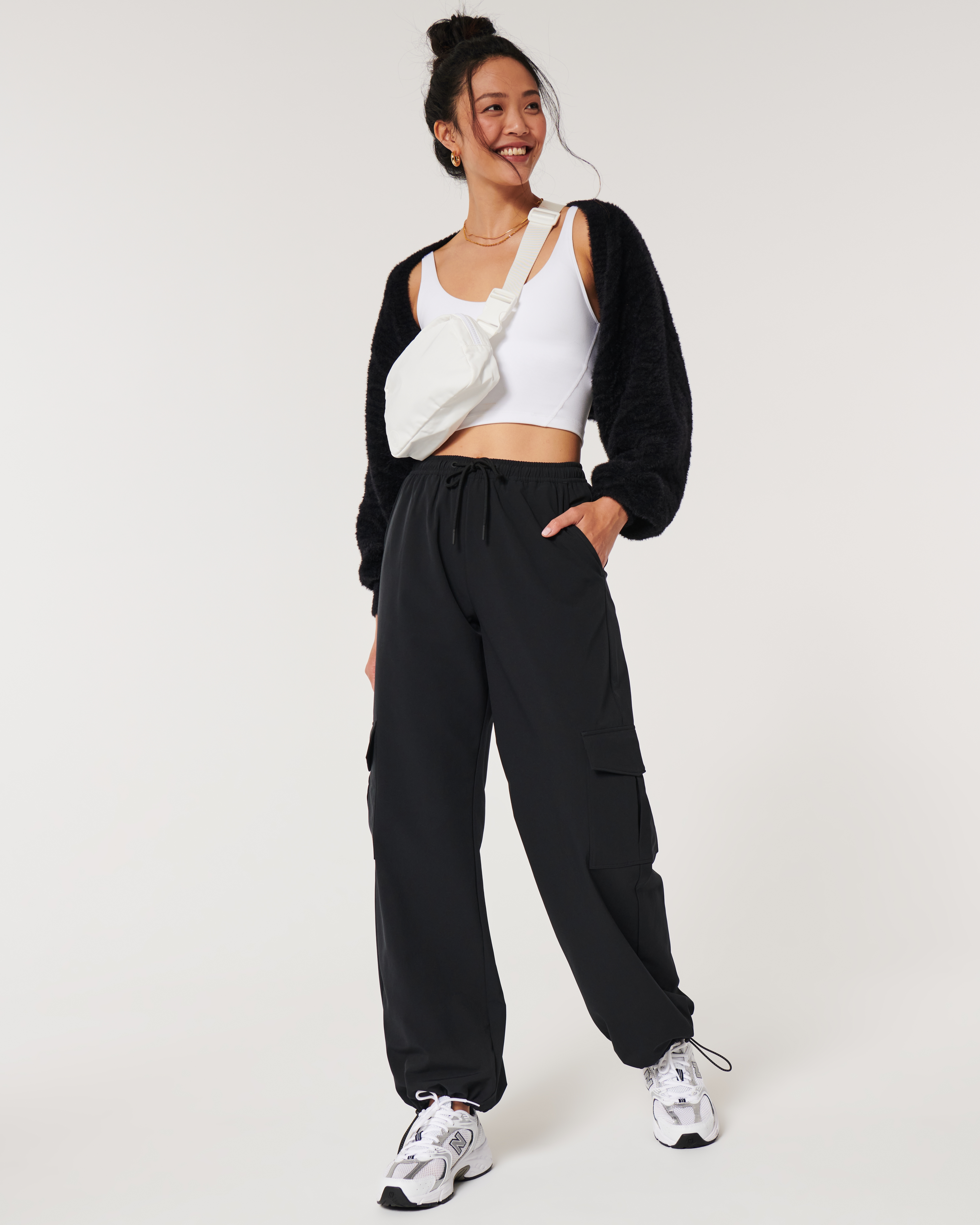 Women's Gilly Hicks Active Wide-Leg Cargo Sweatpants