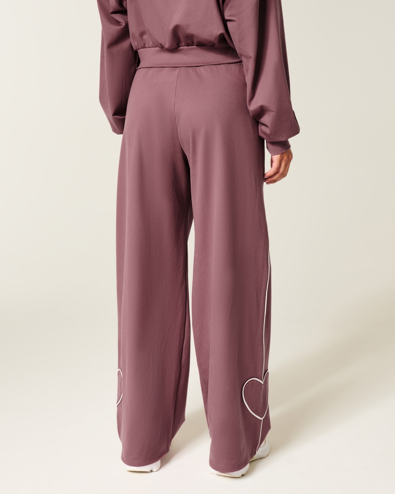 Gilly Hicks Active Recharge Heart-Tipped Baggy Pants