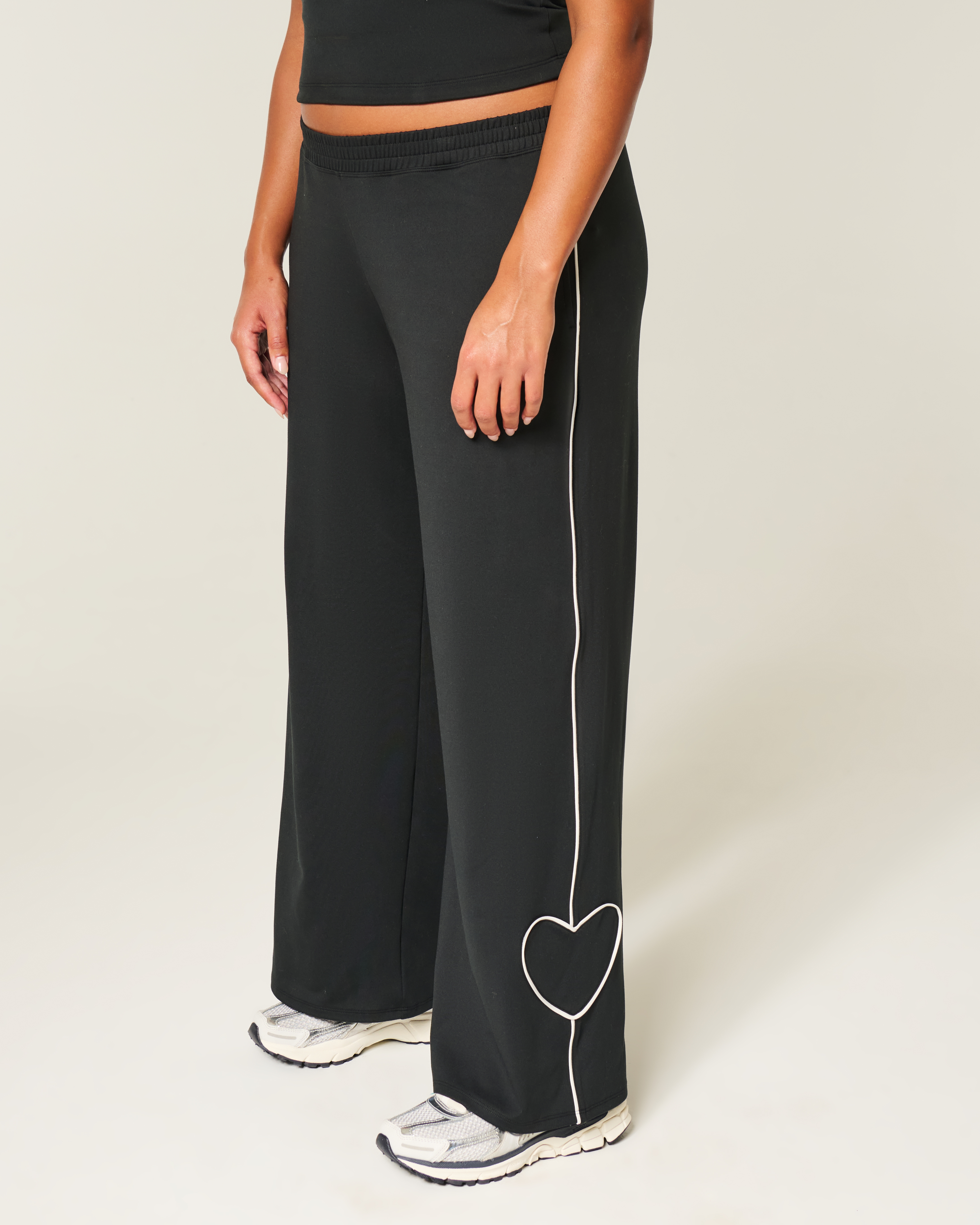 Gilly Hicks Active Recharge Heart-Tipped Baggy Pants