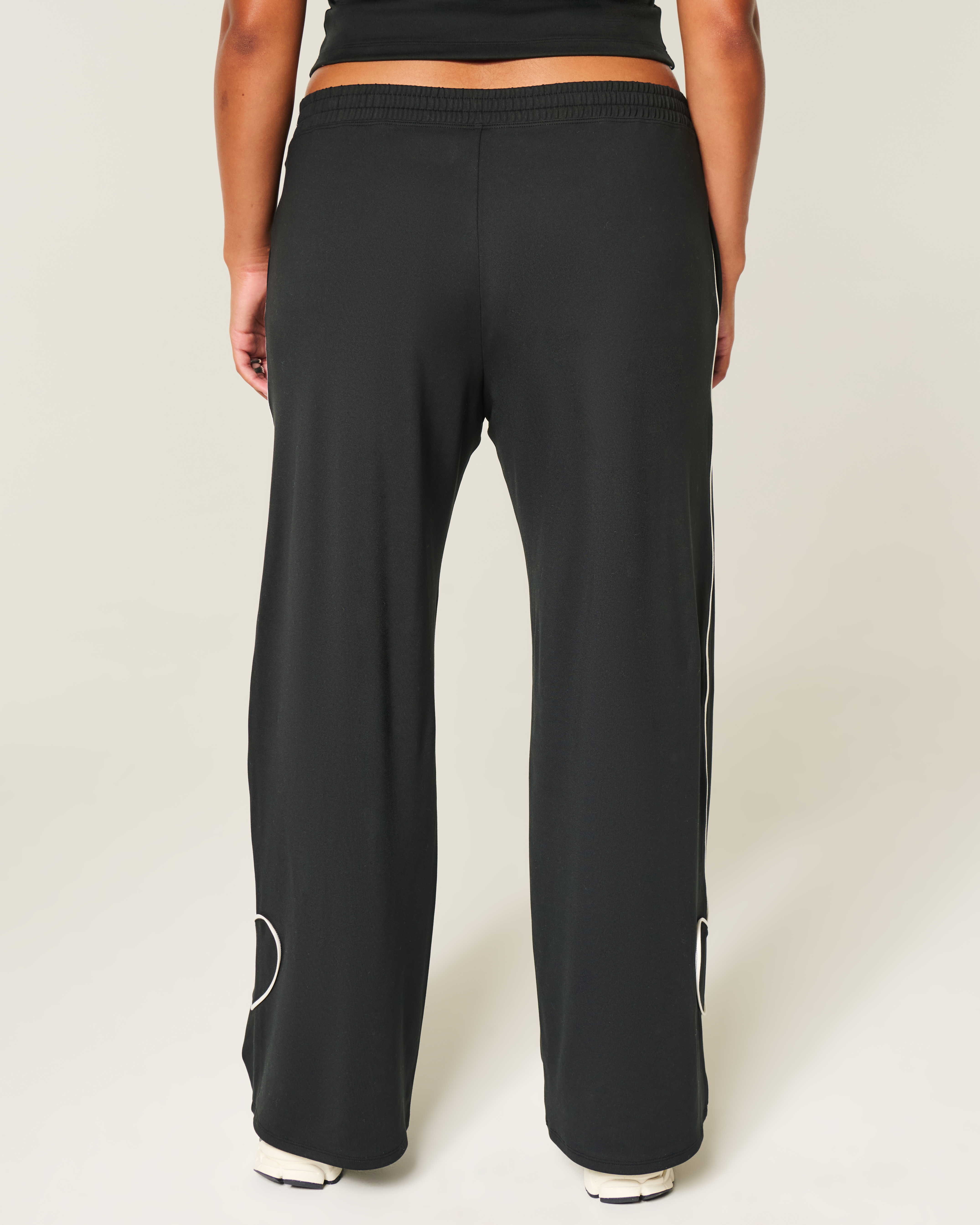 Gilly Hicks Active Recharge Heart-Tipped Baggy Pants