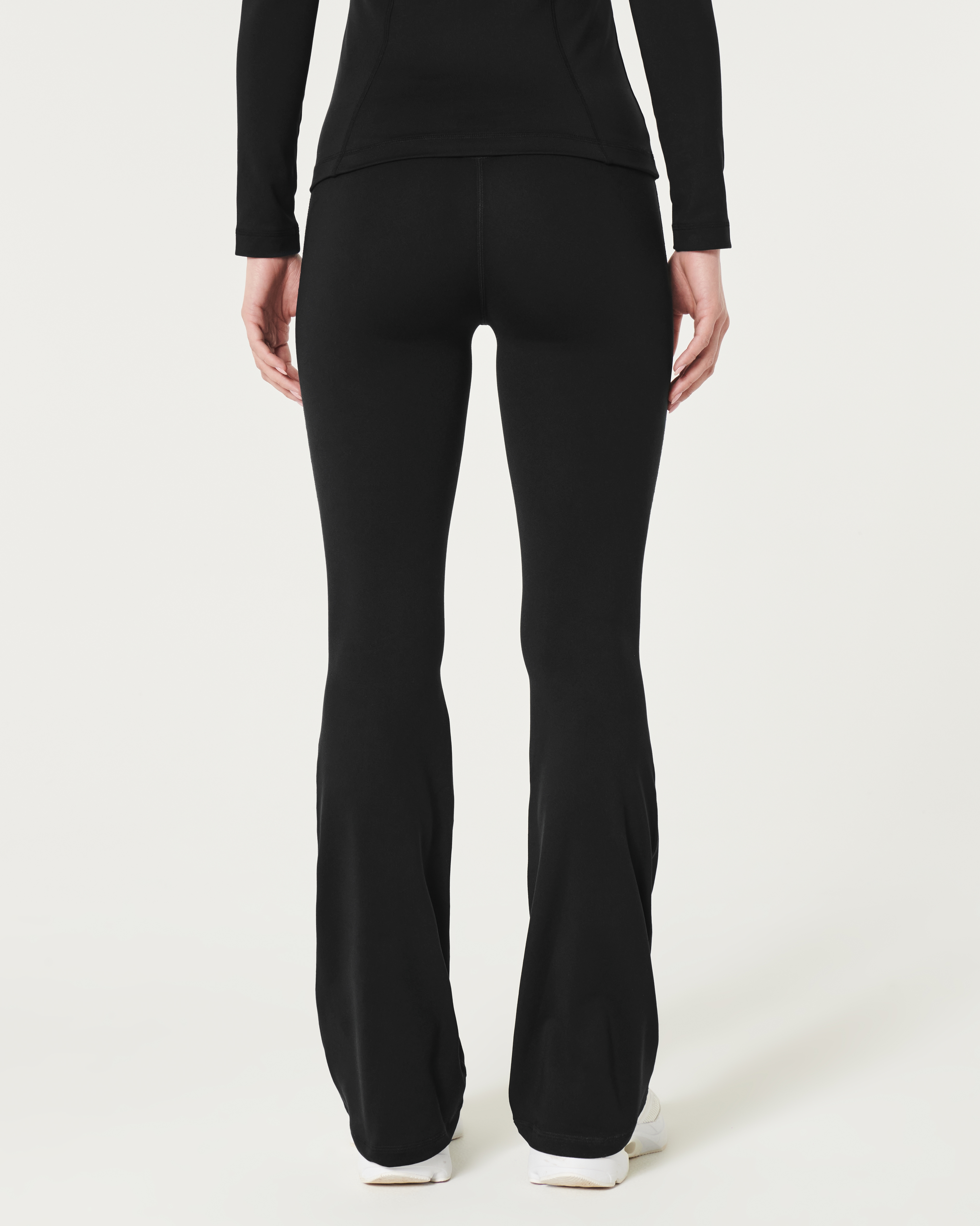 Gilly Hicks Active Recharge Flare Leggings