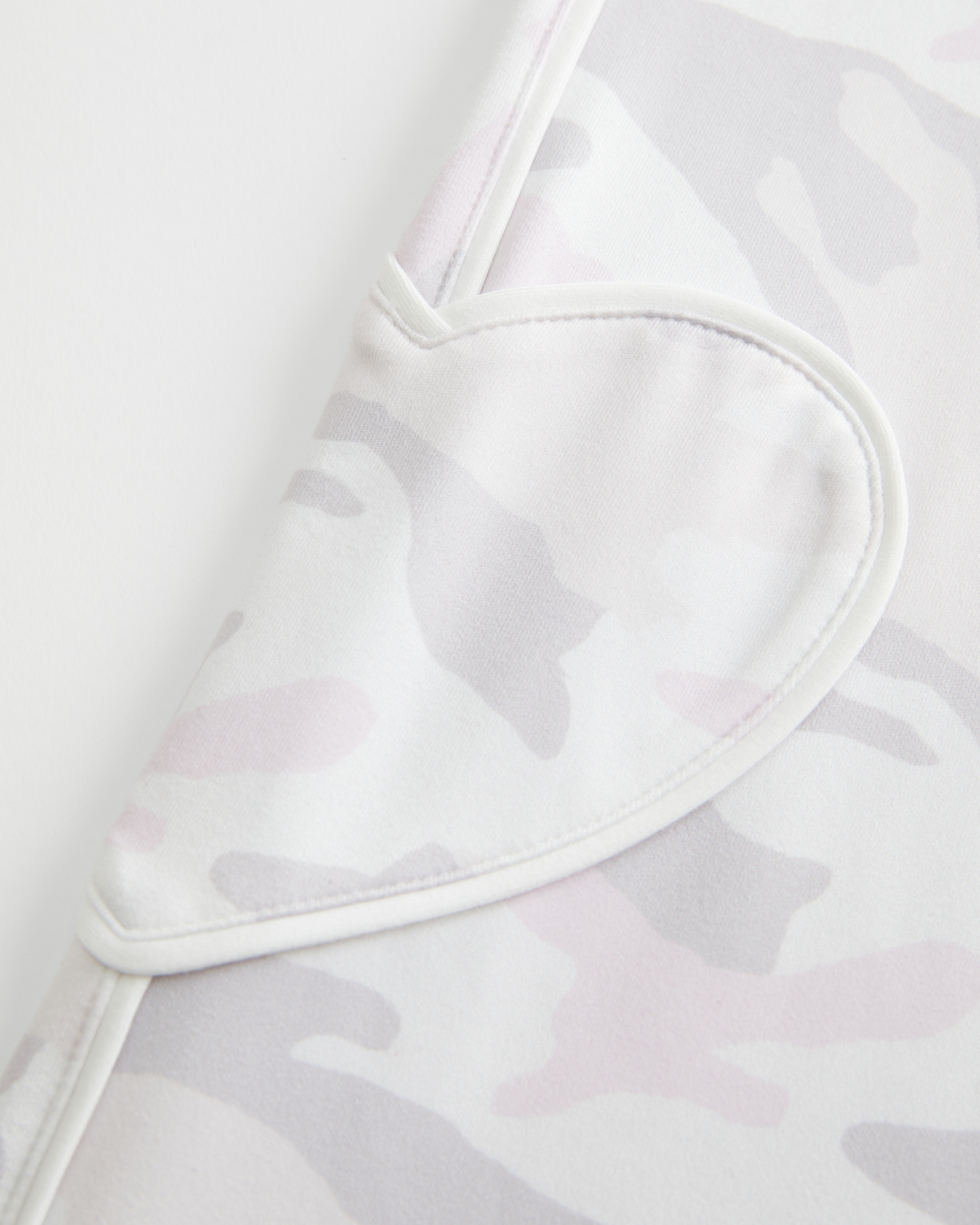 Gilly Hicks Active Recharge Heart-tipped Baggy Pants