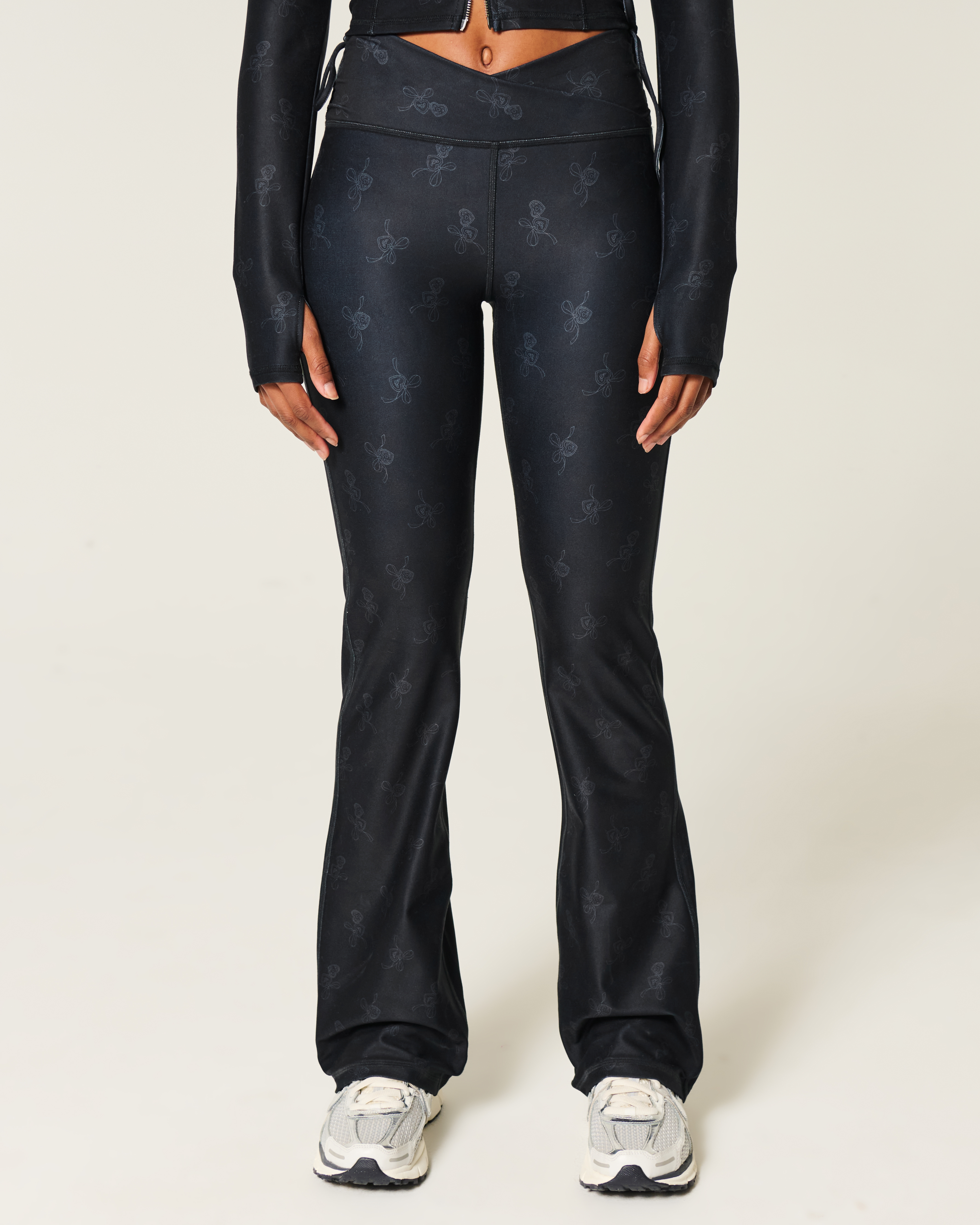 Gilly Hicks Active Recharge Wrap Boot Pants