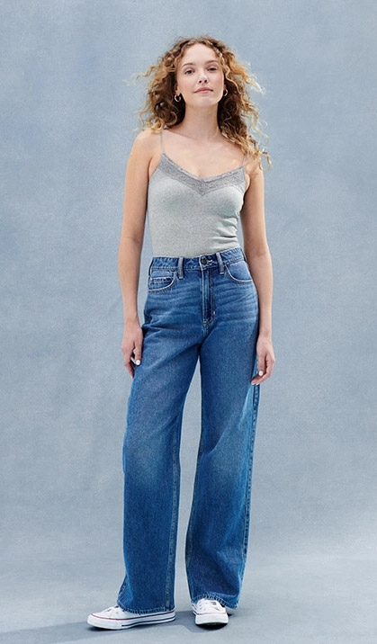 low rise jeans era w/ @Hollister Co. ⭐️ #hcopartner #hcoinsider #holli, Jeans